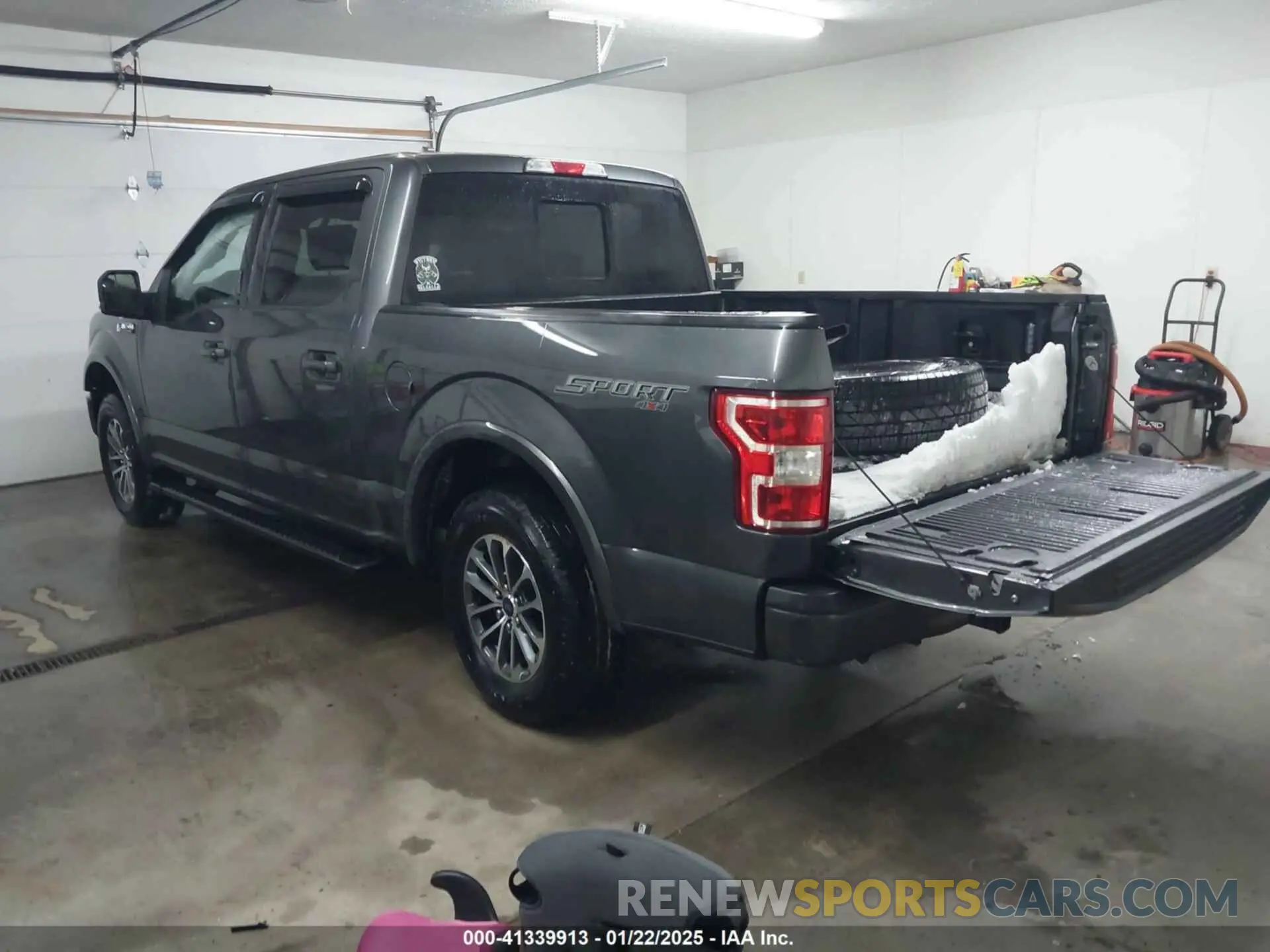3 Photograph of a damaged car 1FTEW1EPXLKF35054 FORD F-150 2020