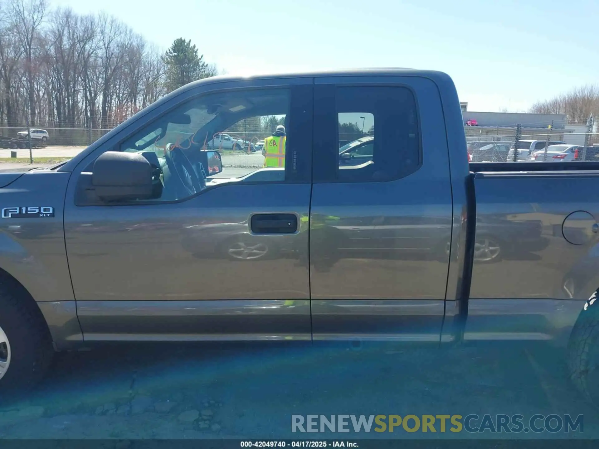 14 Photograph of a damaged car 1FTEX1C58LFA95455 FORD F-150 2020