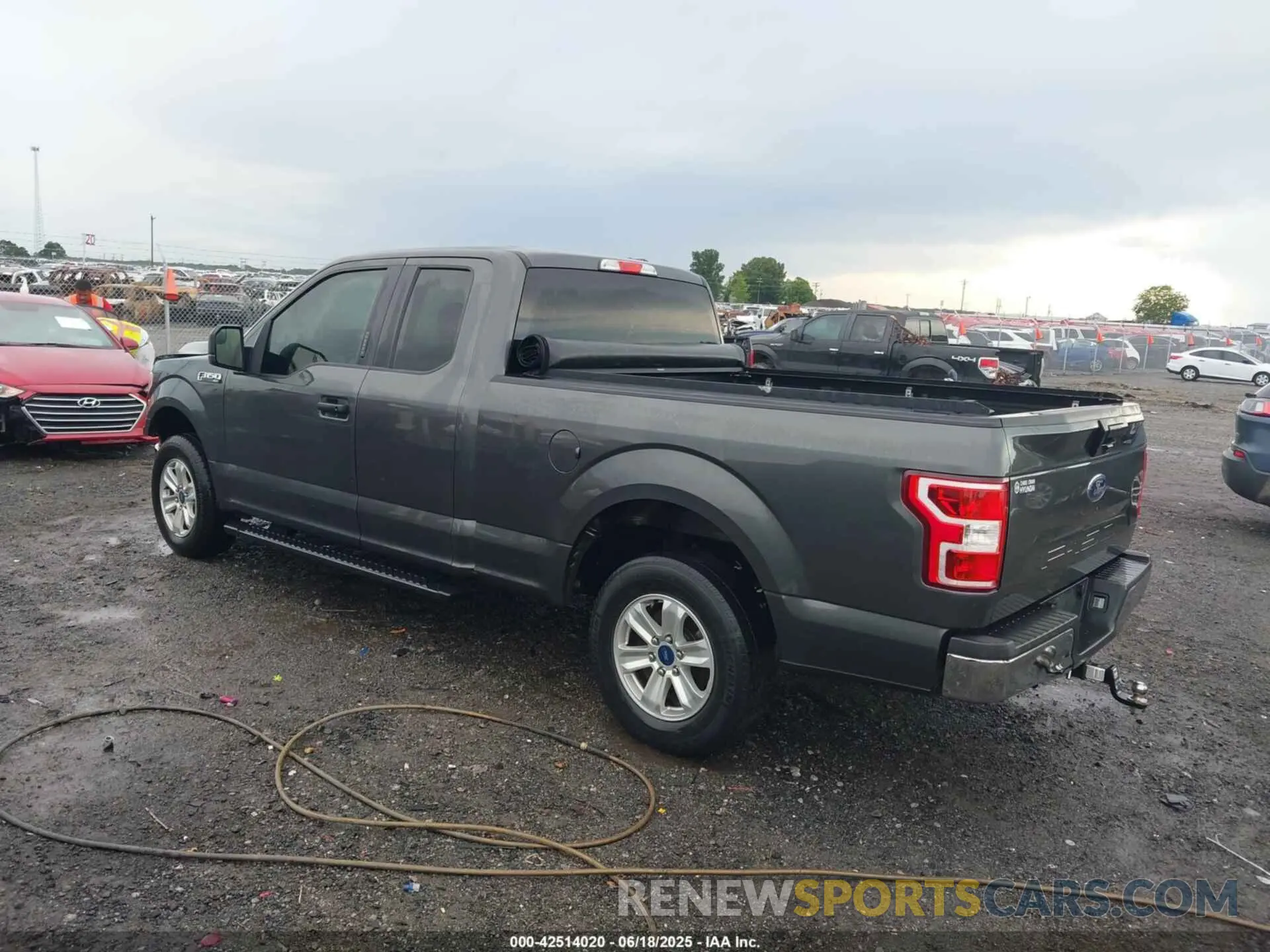 3 Photograph of a damaged car 1FTEX1CB2LKF44500 FORD F-150 2020