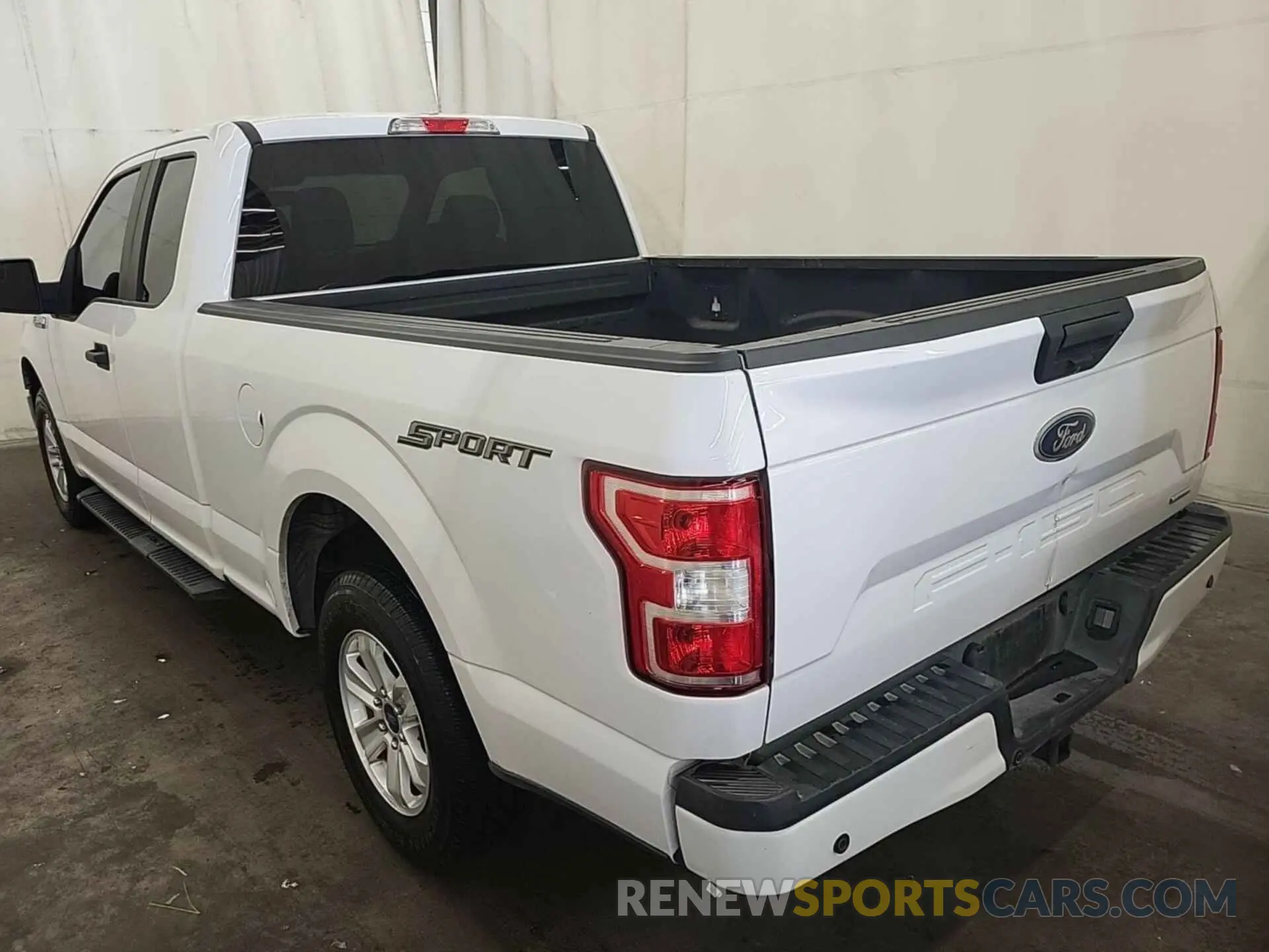 16 Photograph of a damaged car 1FTEX1CP7LKE49023 FORD F-150 2020