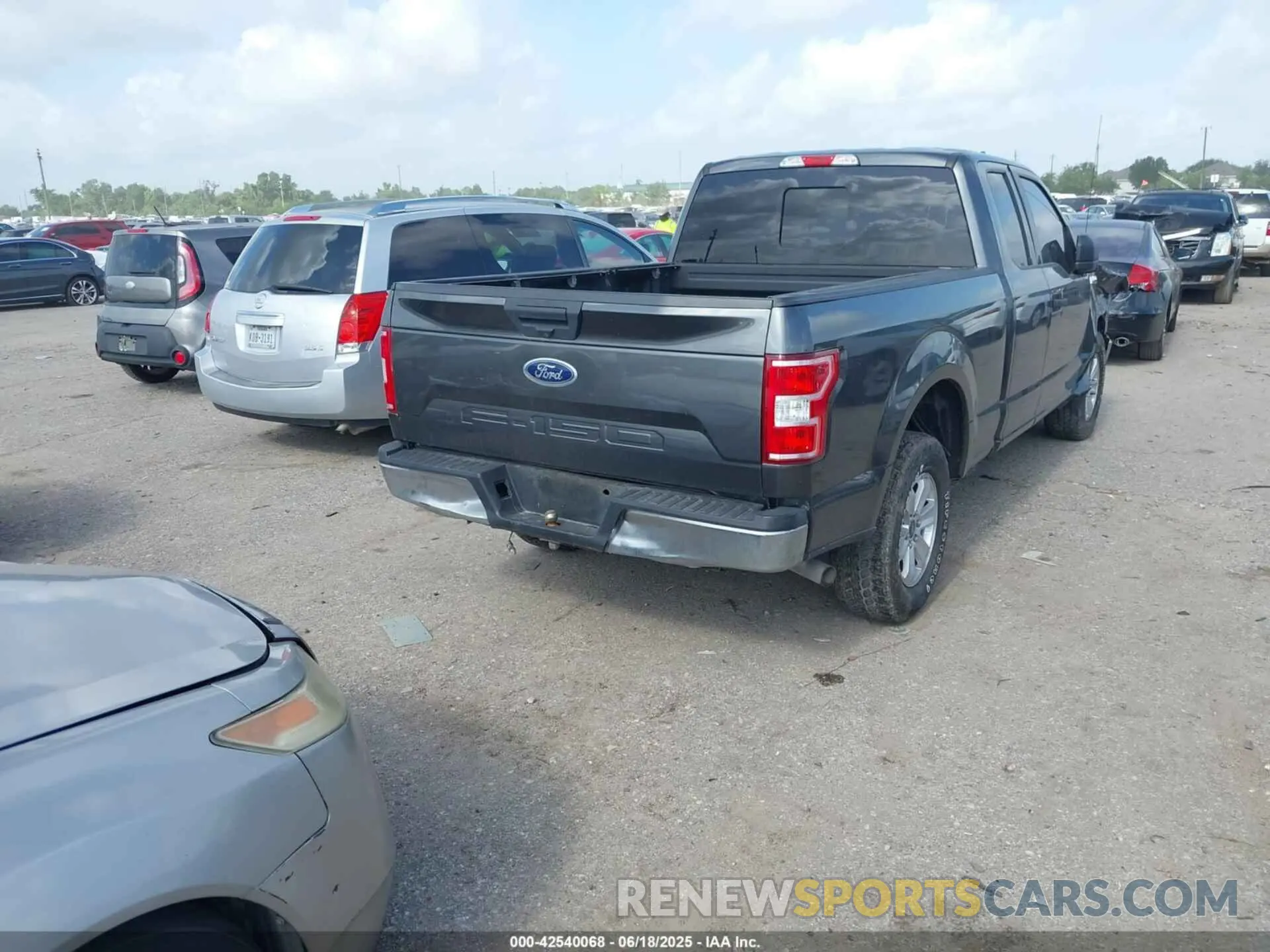 4 Photograph of a damaged car 1FTEX1EP0LFA84982 FORD F-150 2020