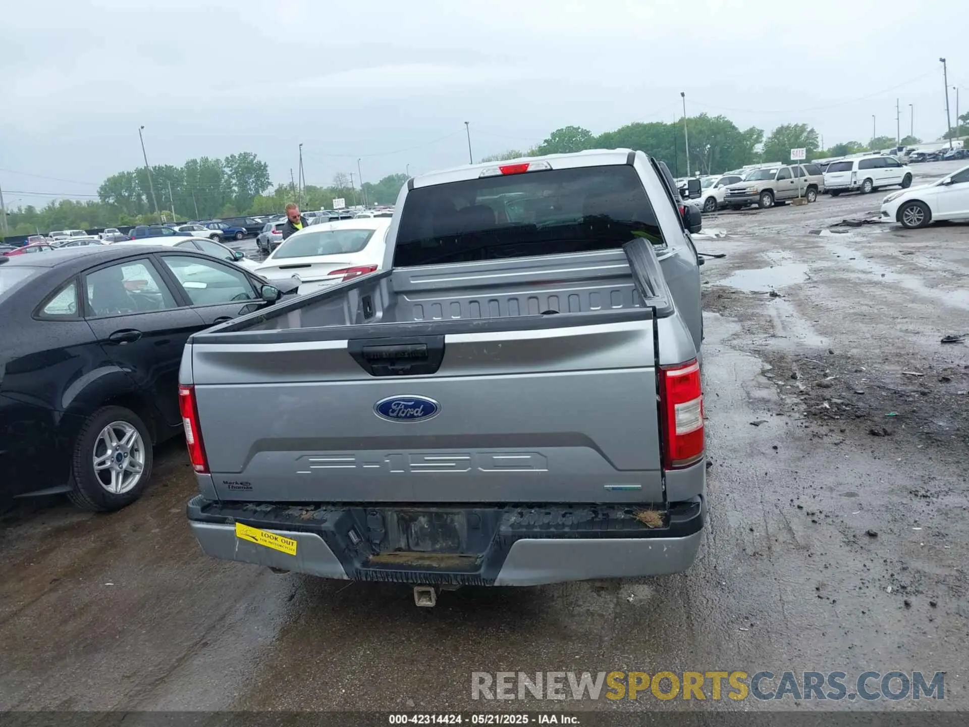 16 Photograph of a damaged car 1FTEX1EP4LKF45351 FORD F-150 2020