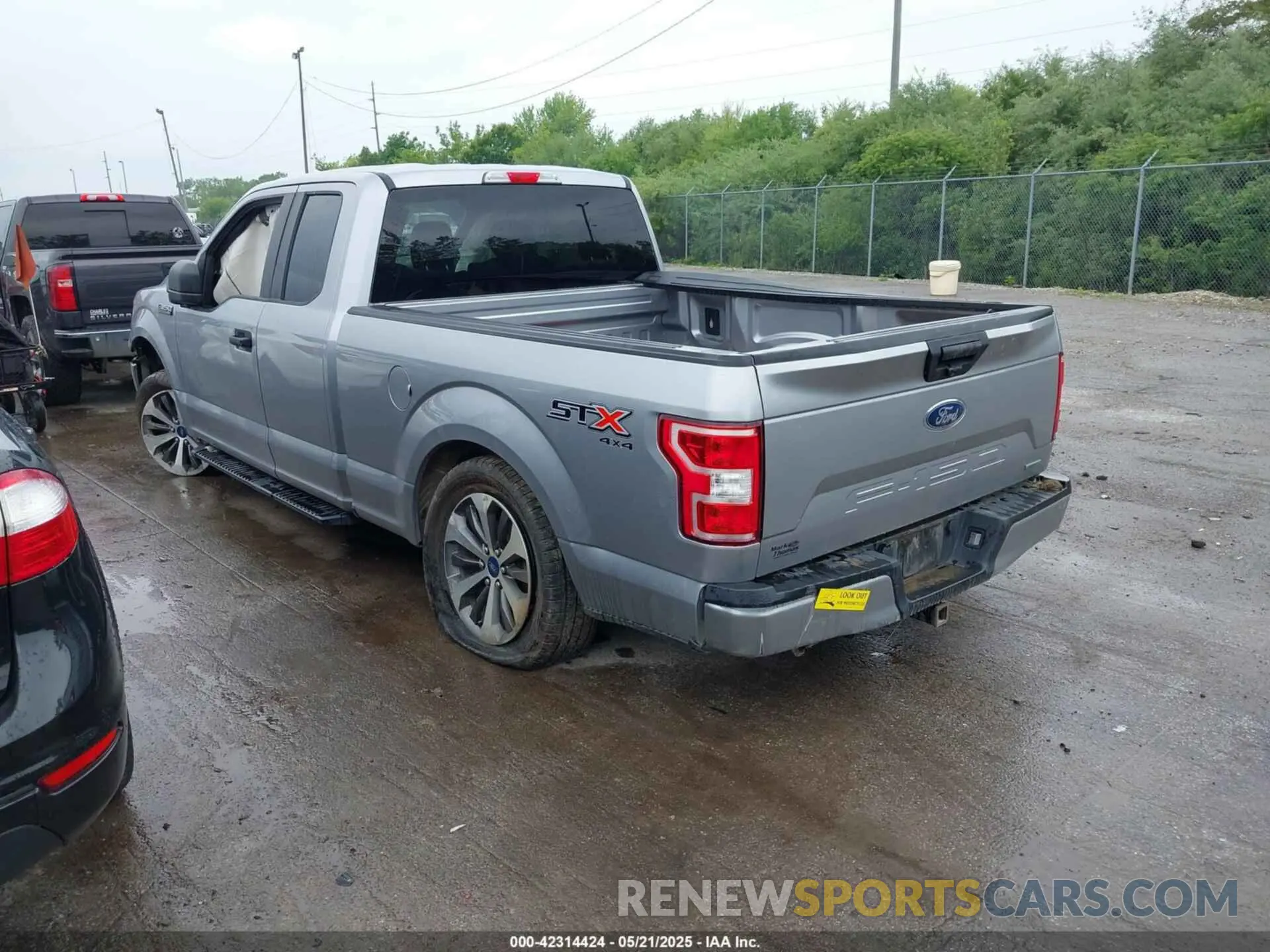 3 Photograph of a damaged car 1FTEX1EP4LKF45351 FORD F-150 2020