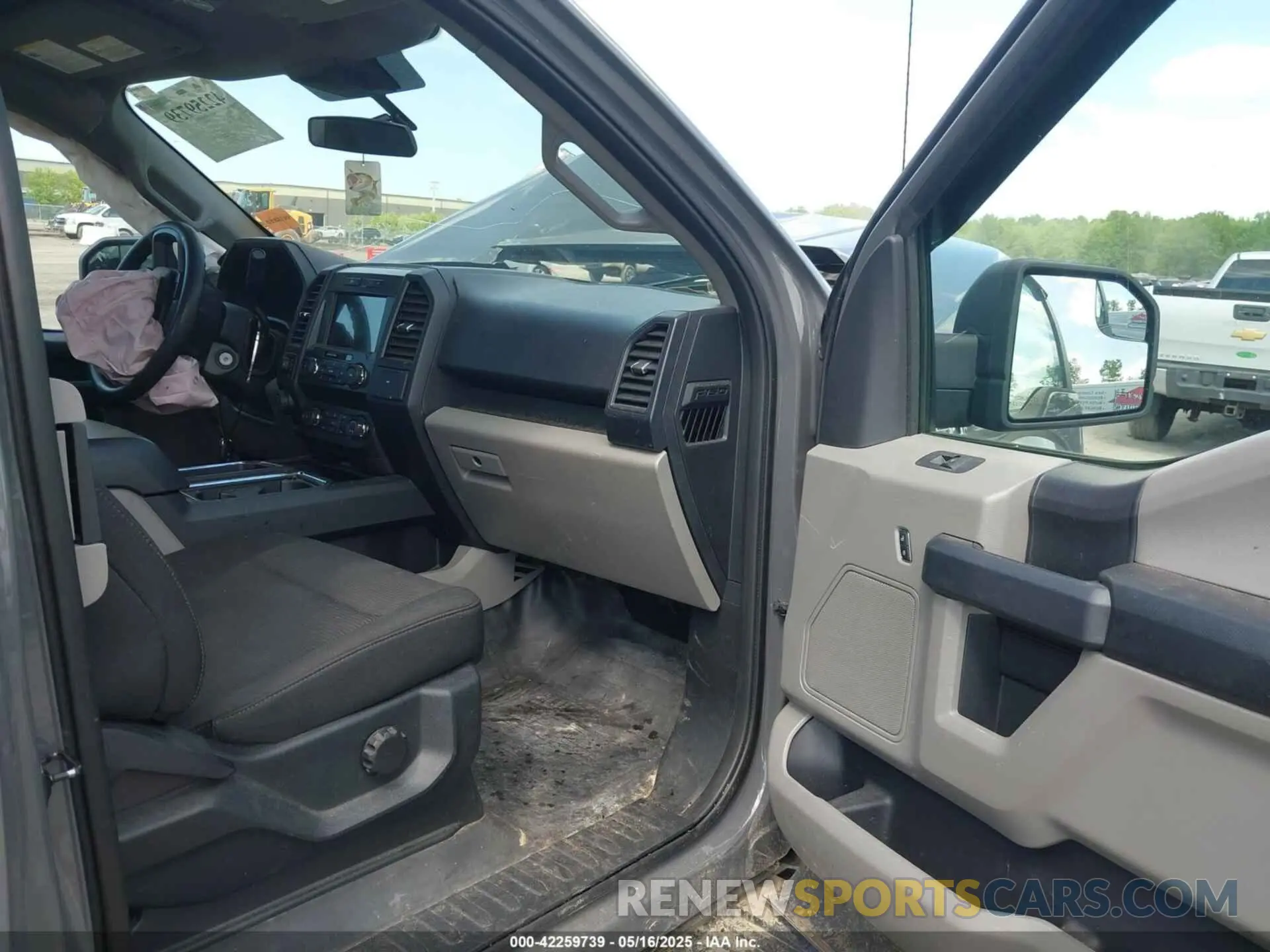 5 Photograph of a damaged car 1FTEX1EP6LFC39891 FORD F-150 2020