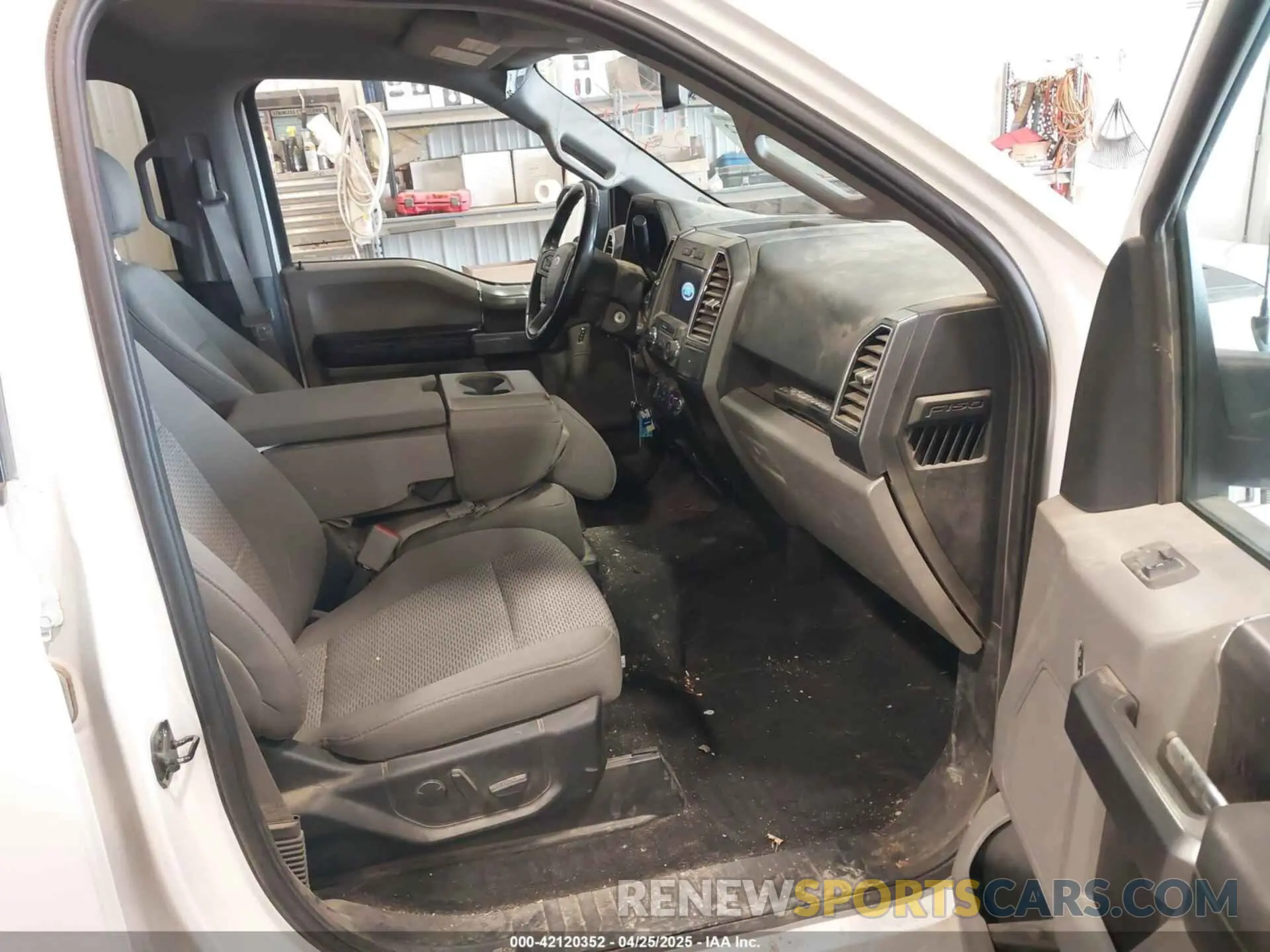 5 Photograph of a damaged car 1FTFW1E46LKE38752 FORD F-150 2020