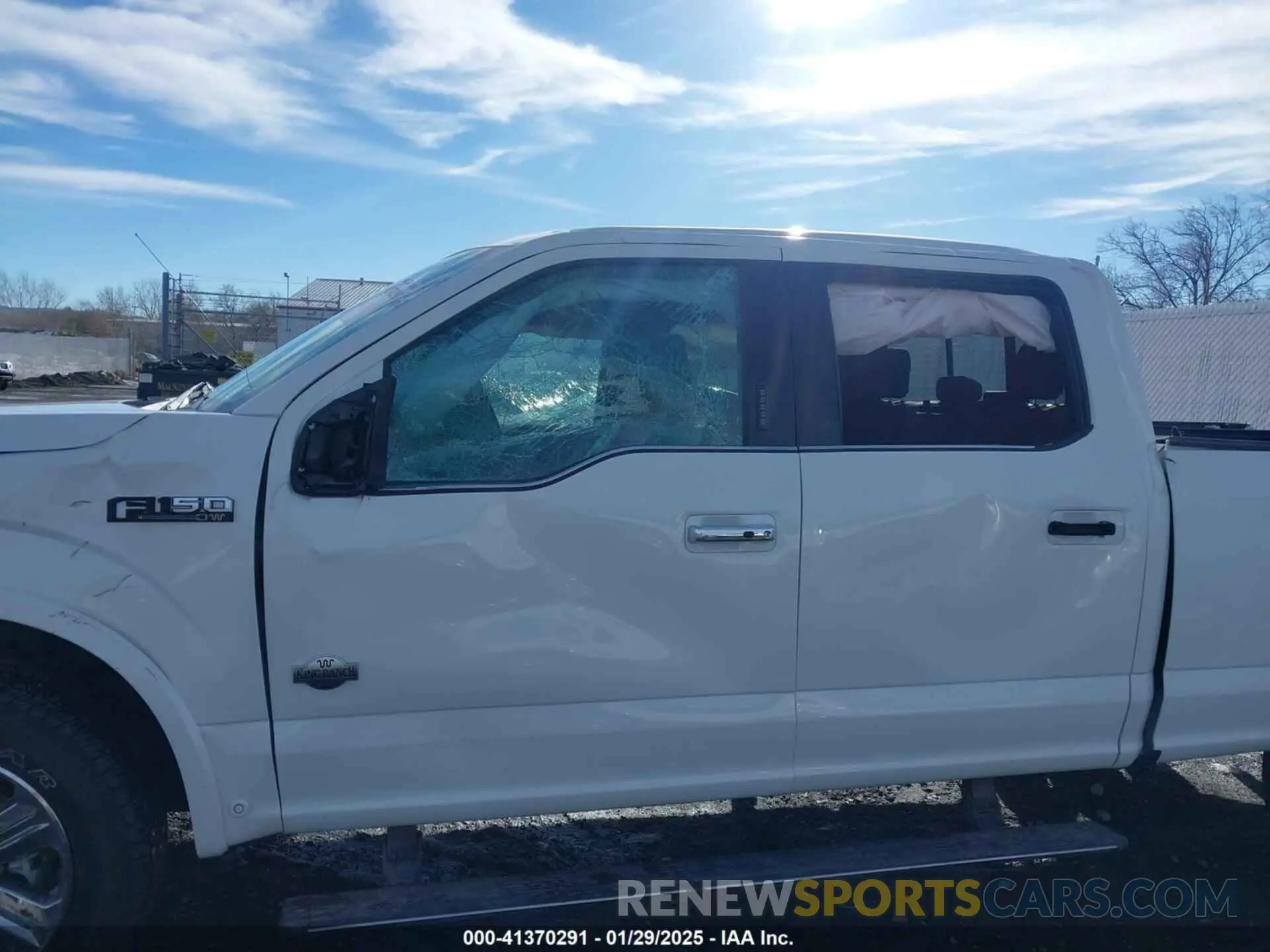 11 Photograph of a damaged car 1FTFW1E49LFC82635 FORD F-150 2020