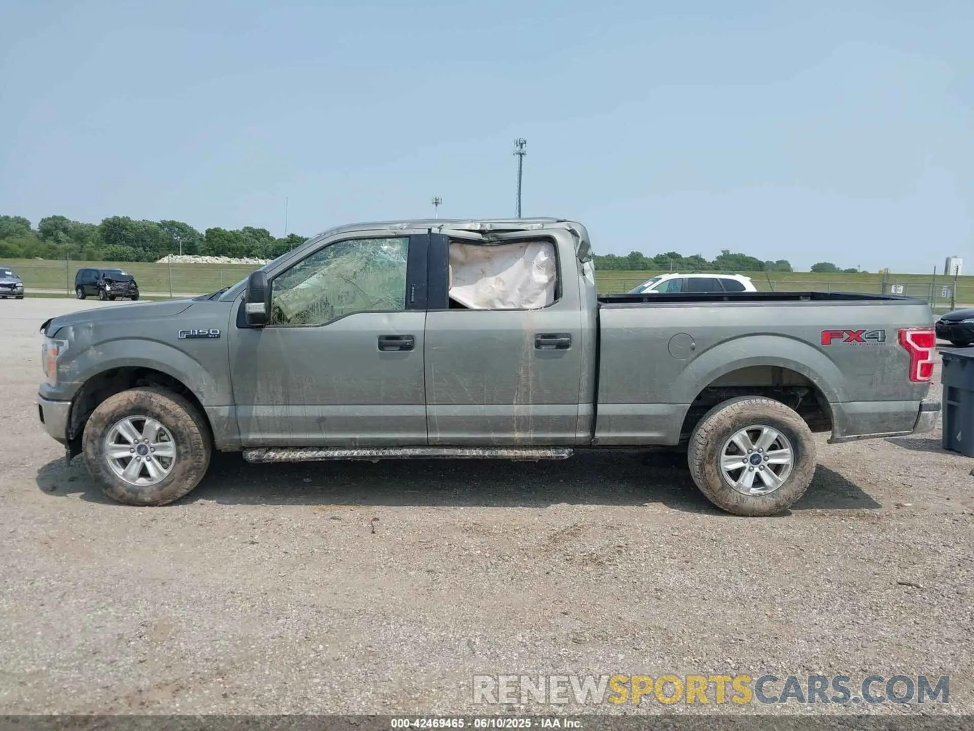 14 Photograph of a damaged car 1FTFW1E4XLKD82654 FORD F-150 2020