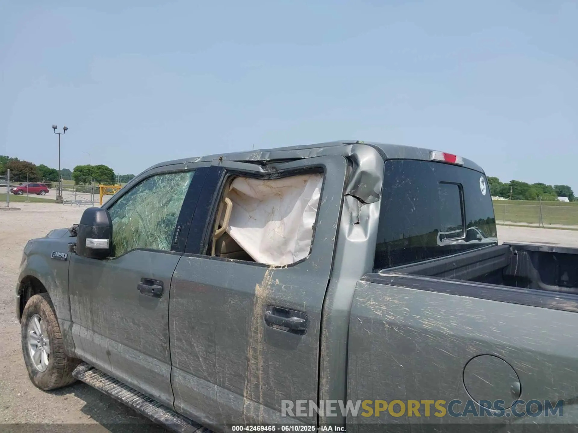6 Photograph of a damaged car 1FTFW1E4XLKD82654 FORD F-150 2020