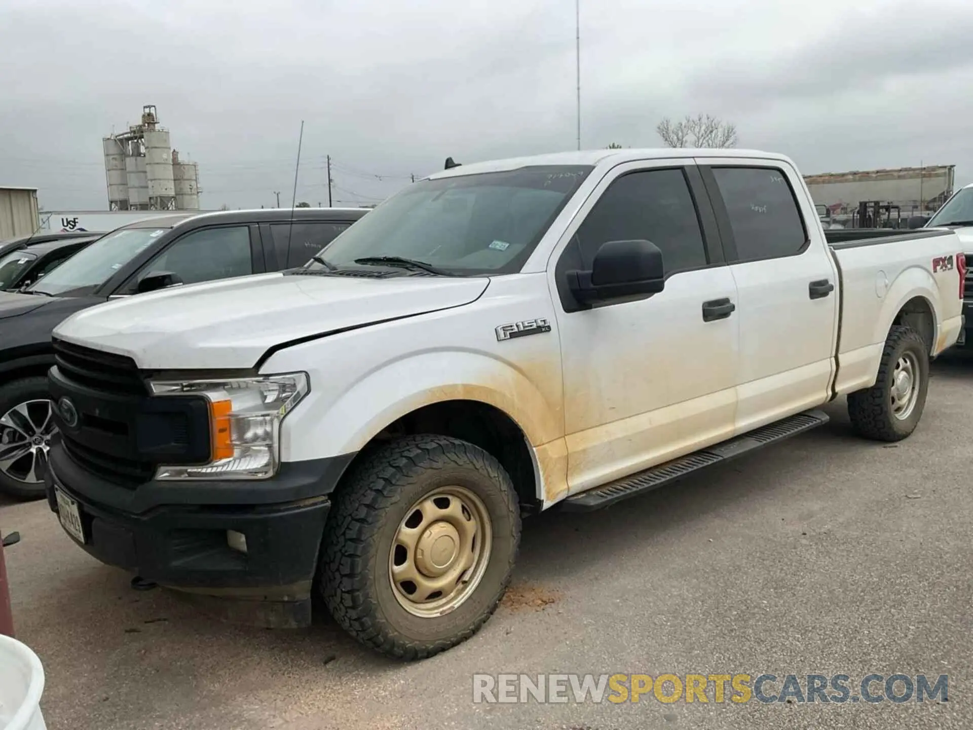 25 Photograph of a damaged car 1FTFW1E54LKD80018 FORD F-150 2020