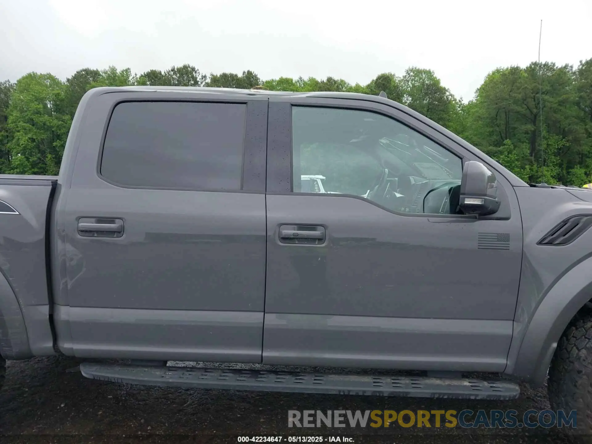 13 Photograph of a damaged car 1FTFW1RG2LFA69076 FORD F-150 2020