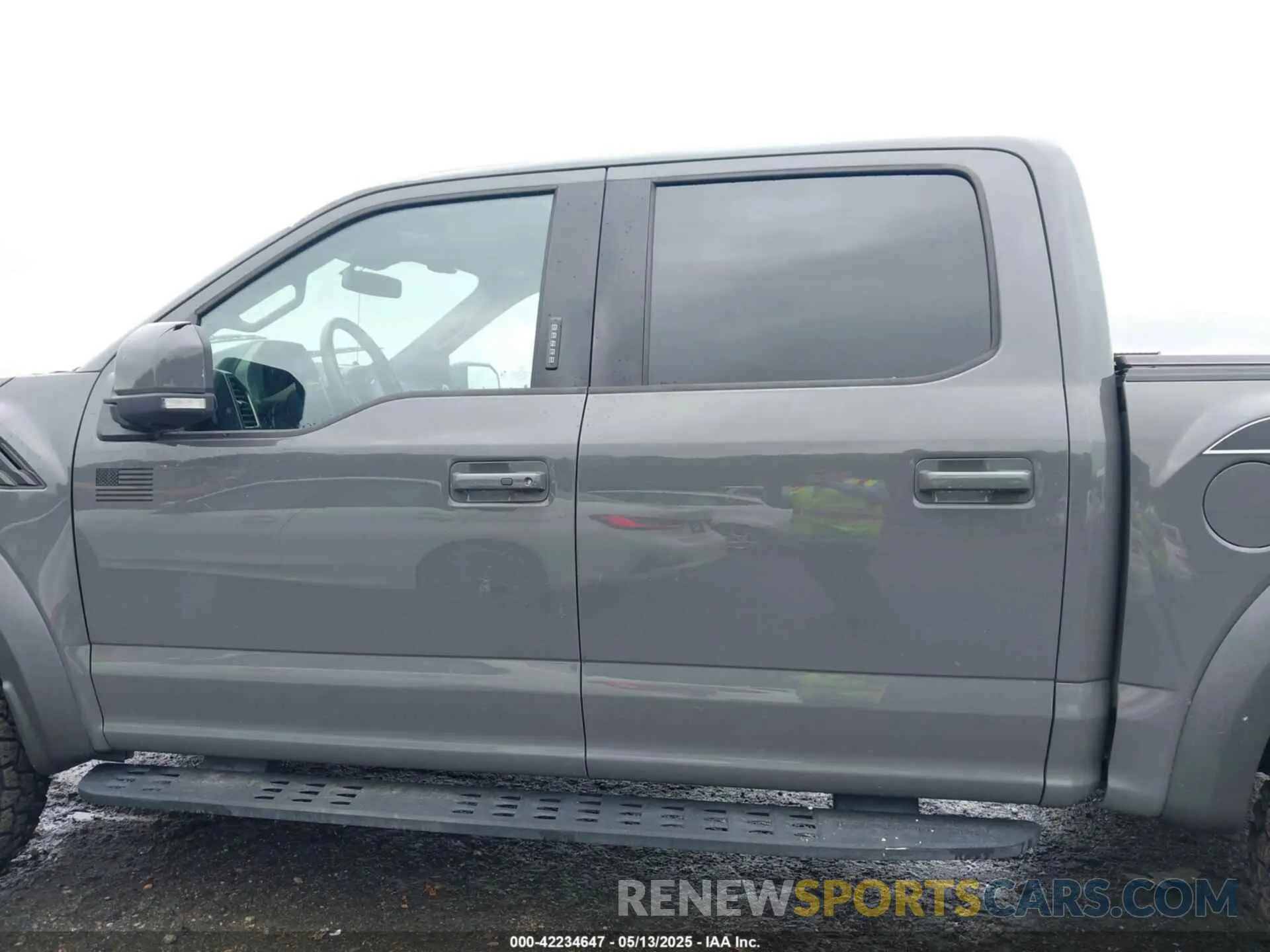 14 Photograph of a damaged car 1FTFW1RG2LFA69076 FORD F-150 2020