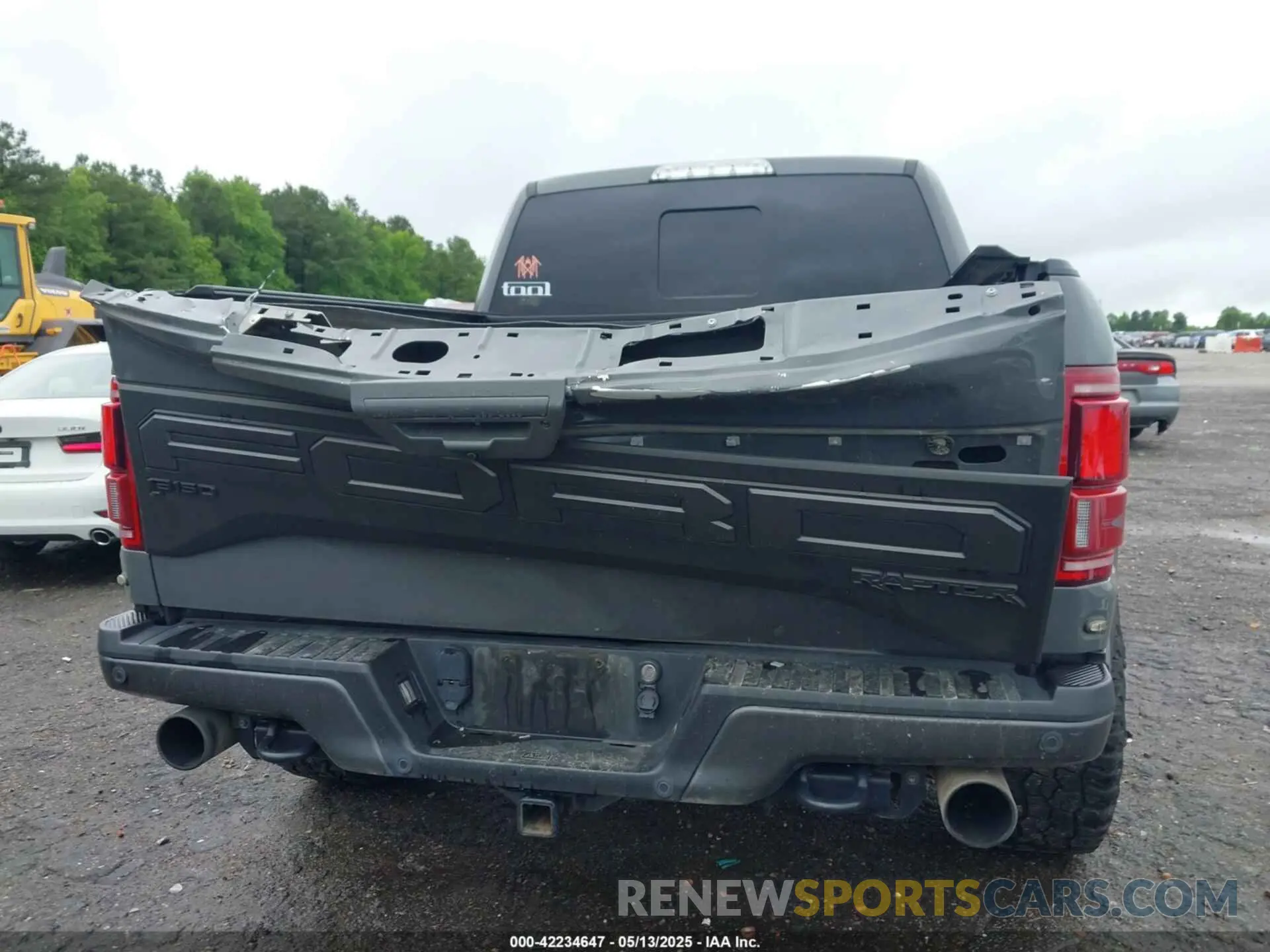 16 Photograph of a damaged car 1FTFW1RG2LFA69076 FORD F-150 2020