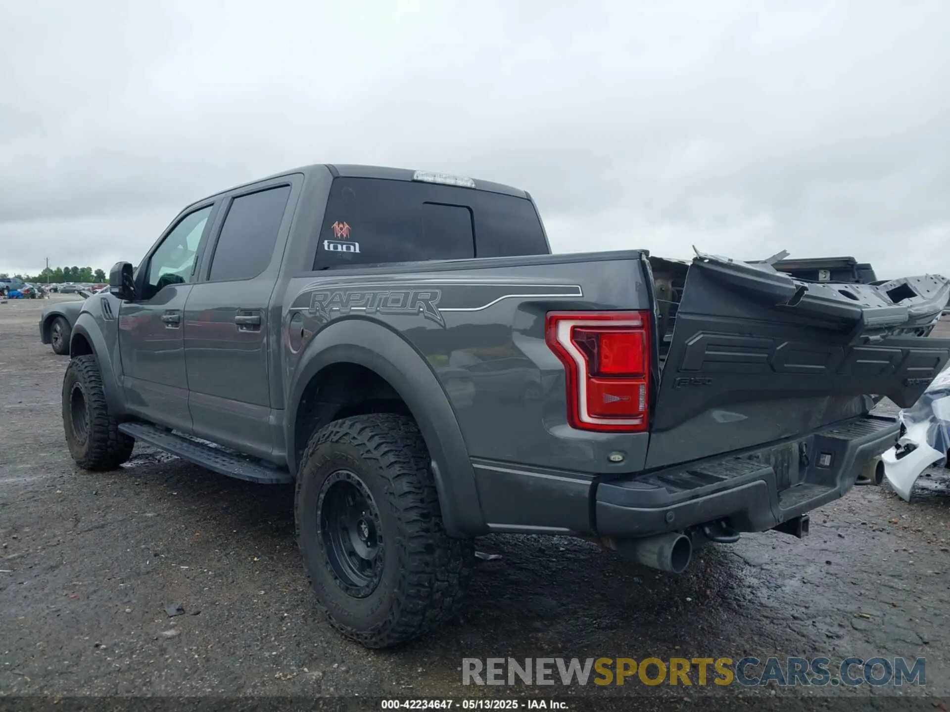 3 Photograph of a damaged car 1FTFW1RG2LFA69076 FORD F-150 2020