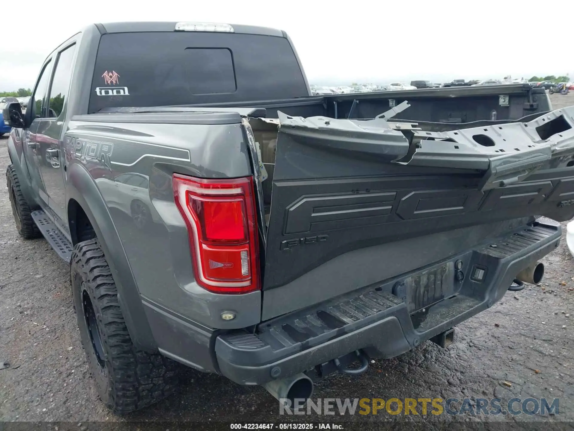 6 Photograph of a damaged car 1FTFW1RG2LFA69076 FORD F-150 2020