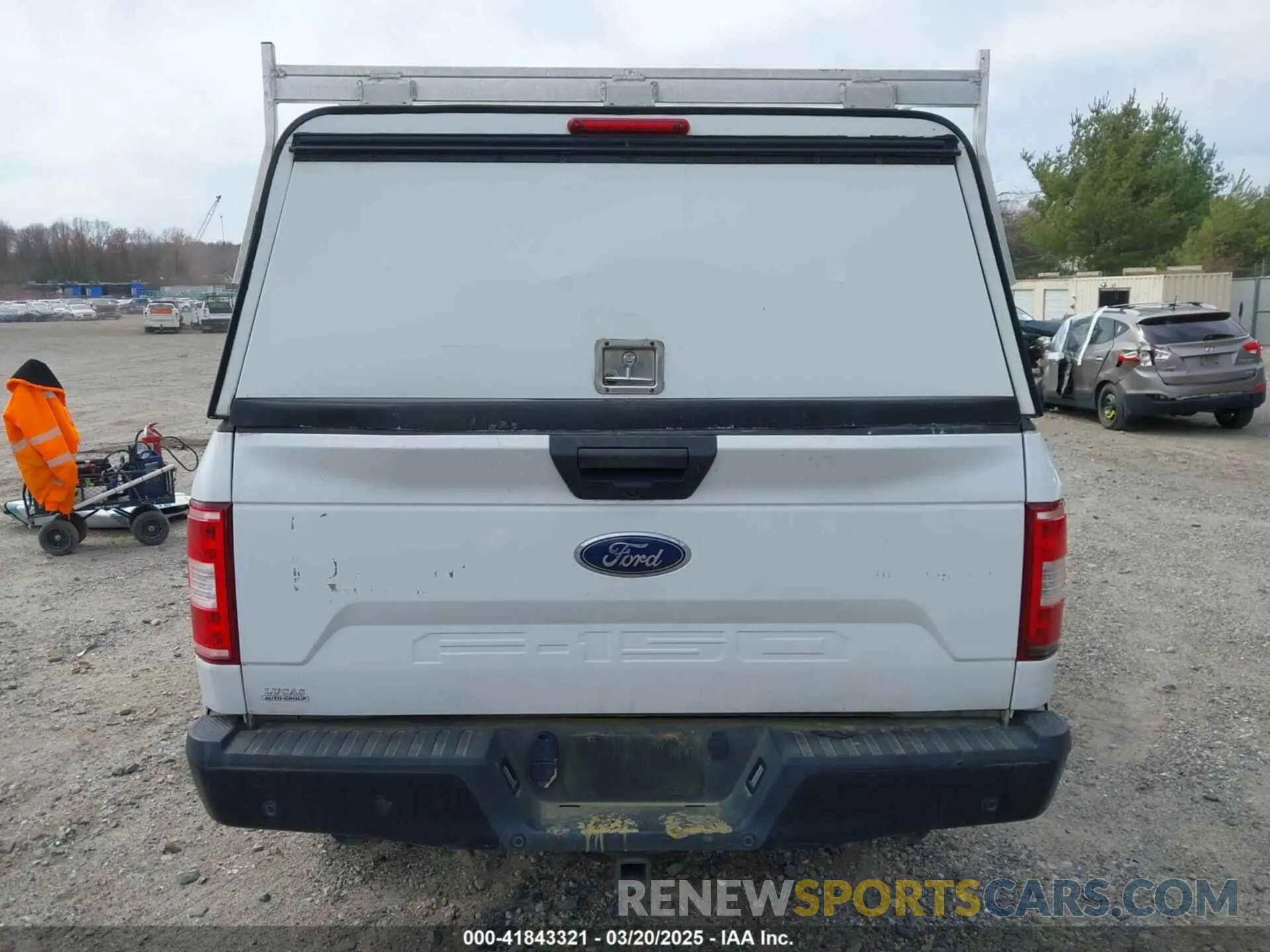 16 Photograph of a damaged car 1FTFX1C52LKE23125 FORD F-150 2020