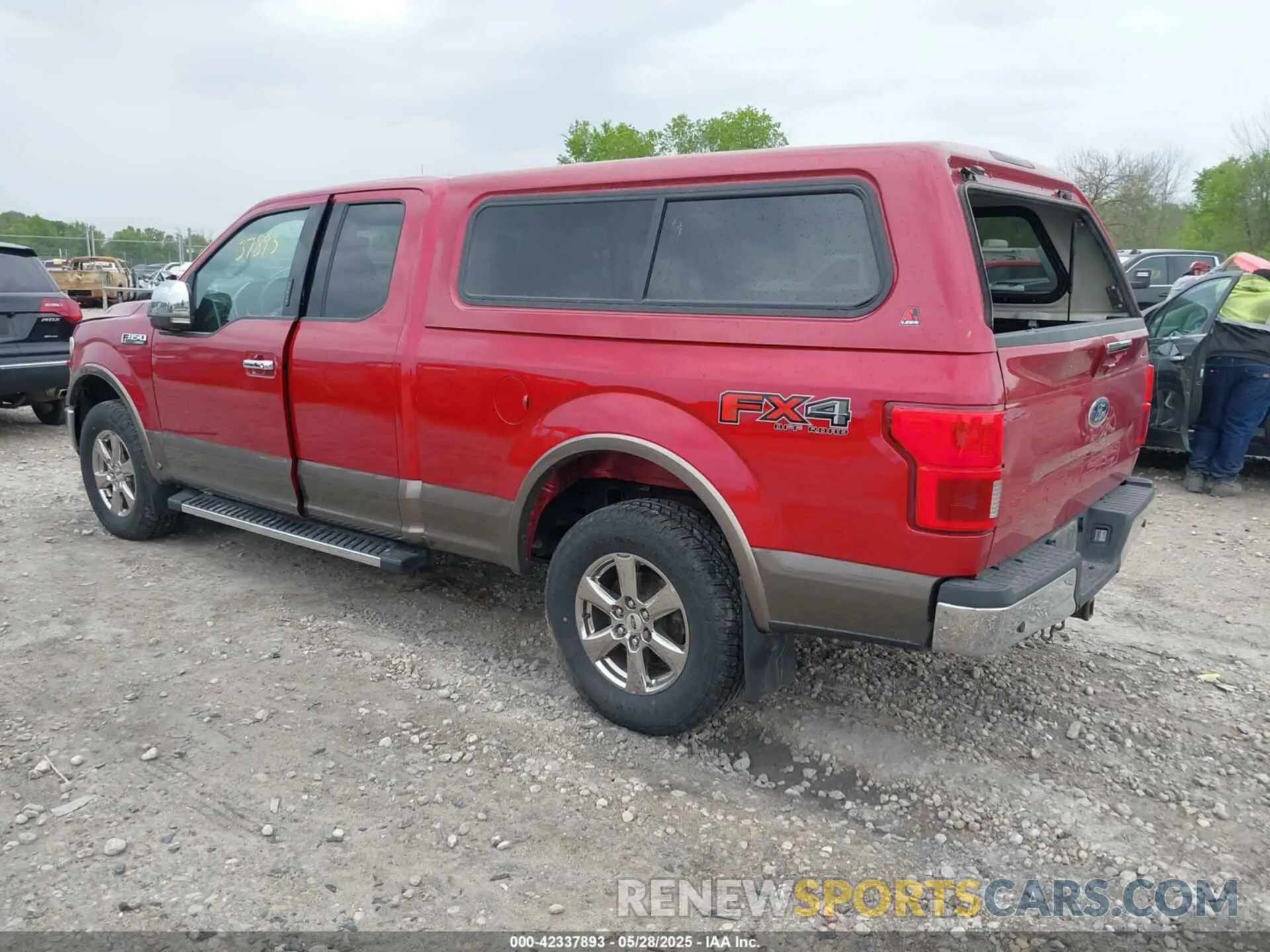3 Photograph of a damaged car 1FTFX1E53LKE33868 FORD F-150 2020
