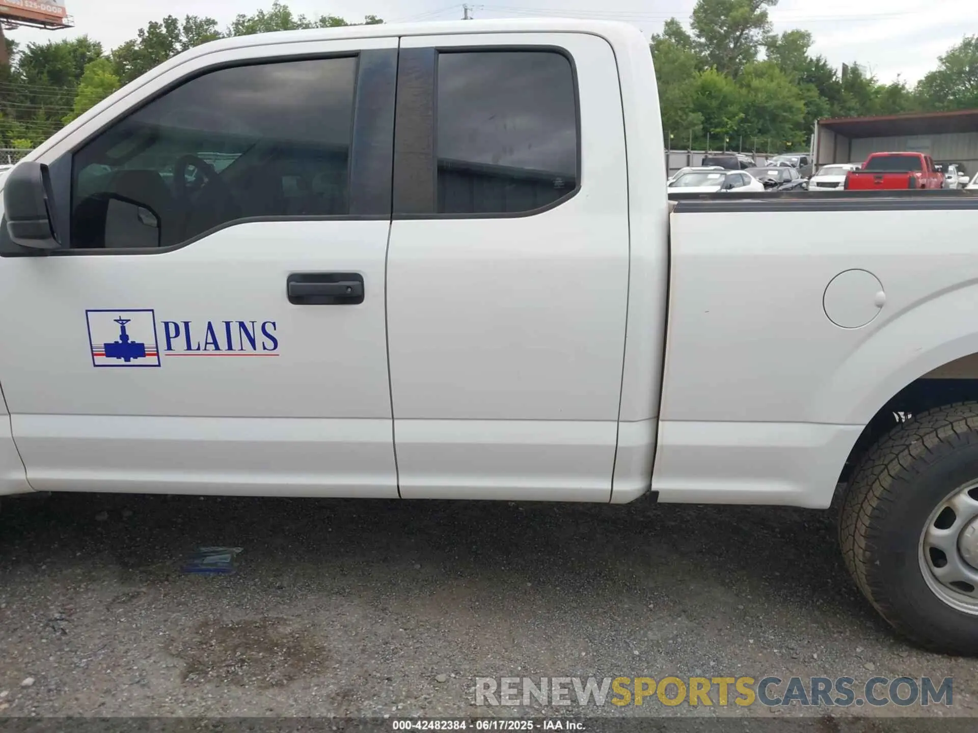 14 Photograph of a damaged car 1FTFX1E57LKD83380 FORD F-150 2020