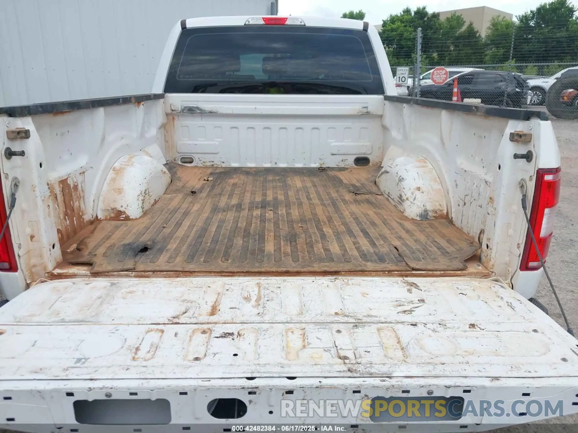 17 Photograph of a damaged car 1FTFX1E57LKD83380 FORD F-150 2020
