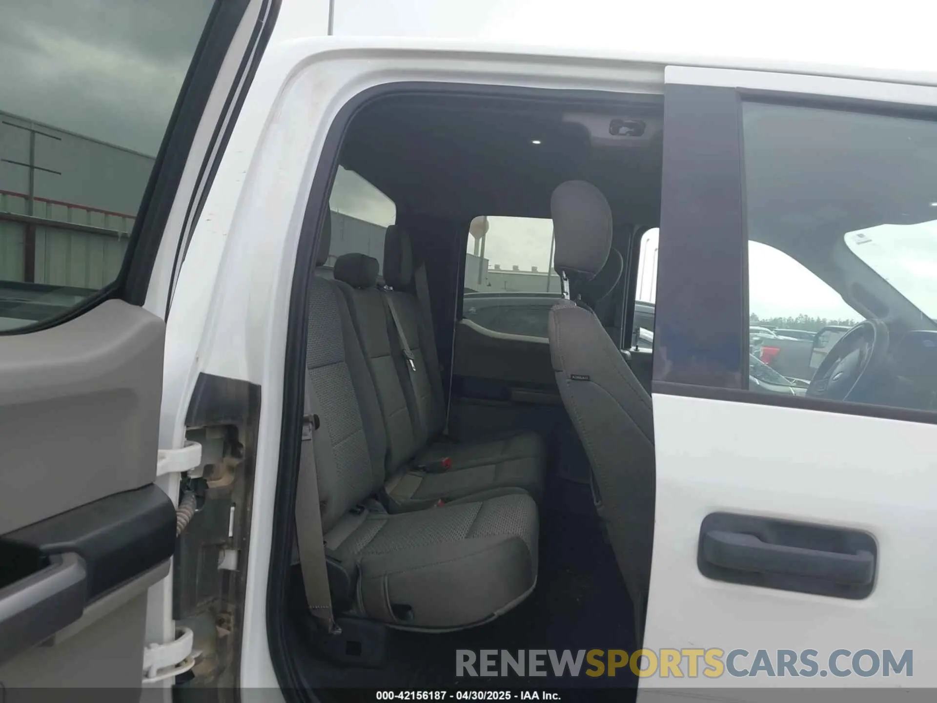 8 Photograph of a damaged car 1FTFX1E5XLFA38515 FORD F-150 2020