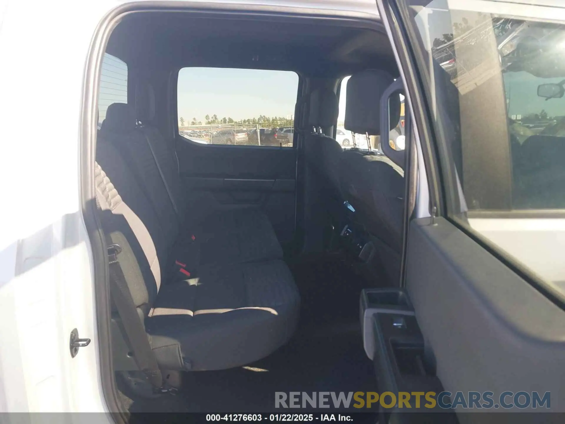 8 Photograph of a damaged car 1FTEW1C50MKE81542 FORD F-150 2021
