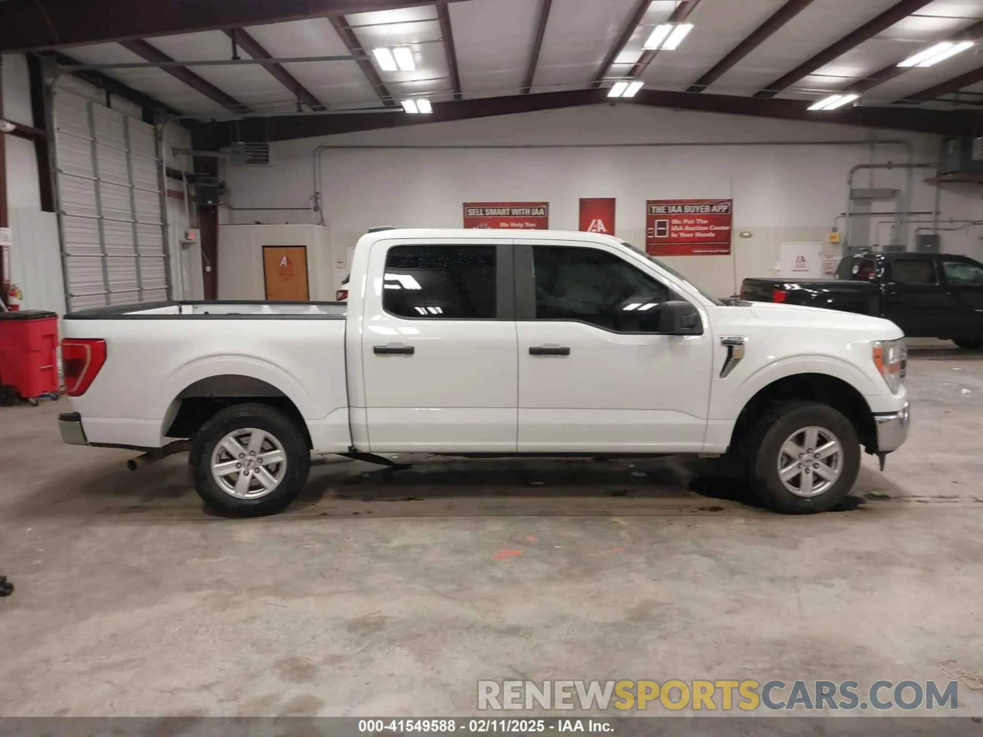 14 Photograph of a damaged car 1FTEW1C57MFA71572 FORD F-150 2021