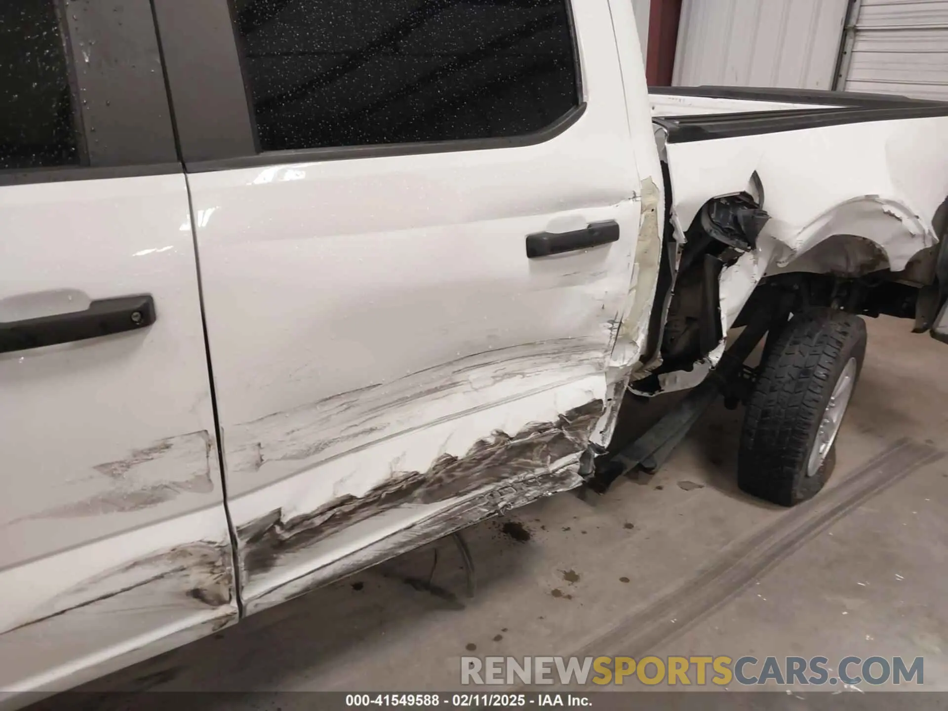 19 Photograph of a damaged car 1FTEW1C57MFA71572 FORD F-150 2021