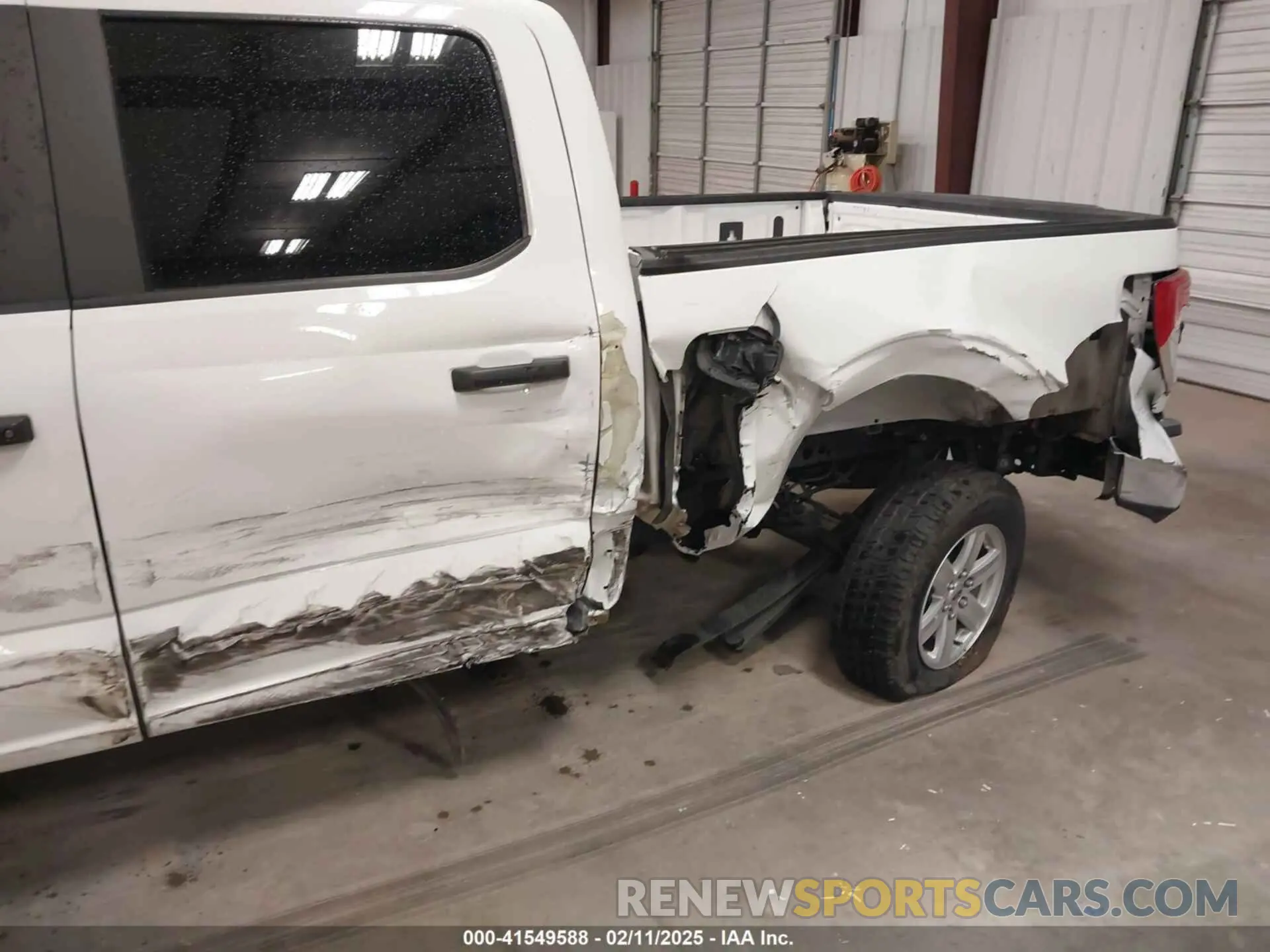 6 Photograph of a damaged car 1FTEW1C57MFA71572 FORD F-150 2021