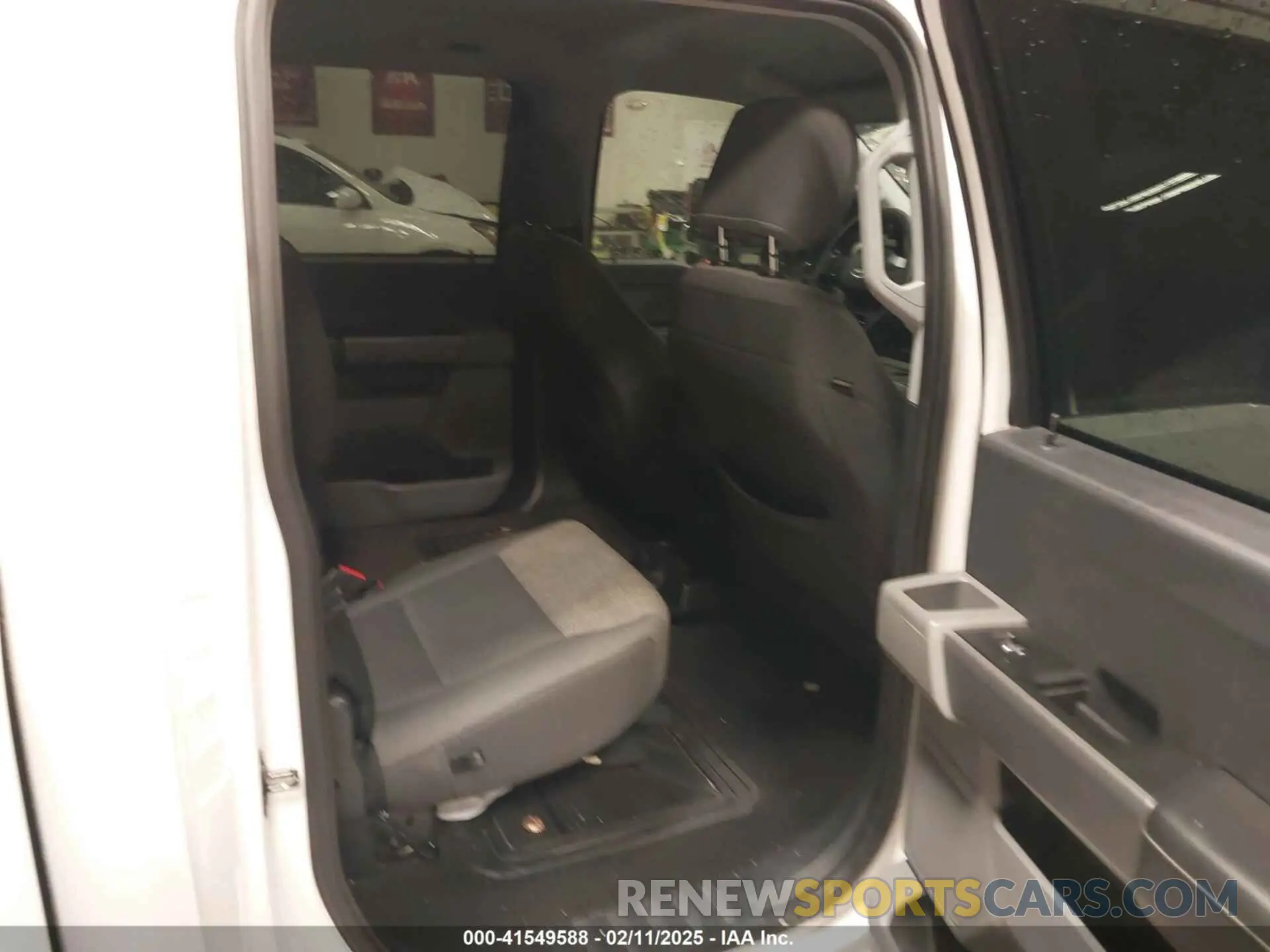 8 Photograph of a damaged car 1FTEW1C57MFA71572 FORD F-150 2021