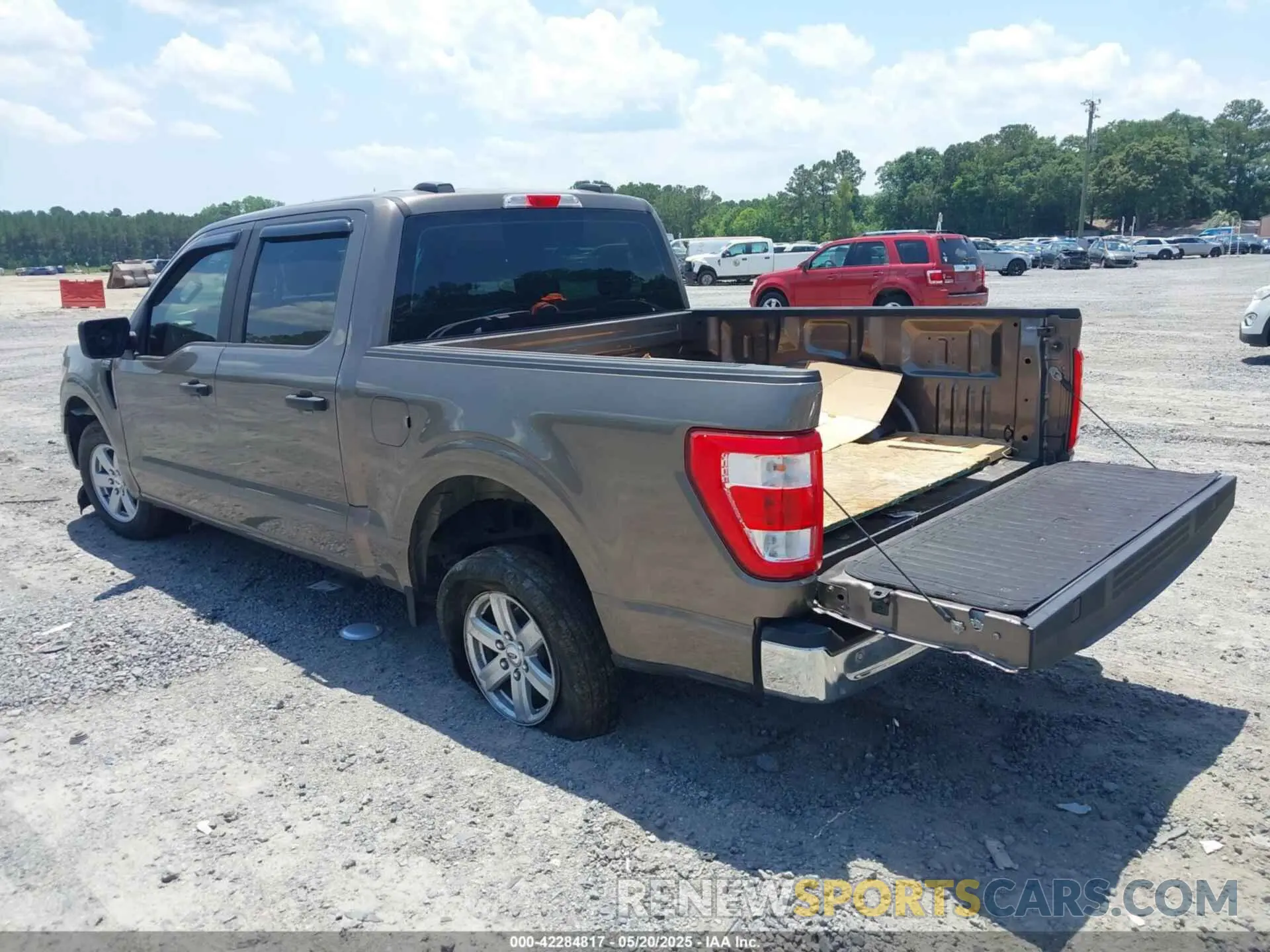 3 Photograph of a damaged car 1FTEW1C58MFB15661 FORD F-150 2021