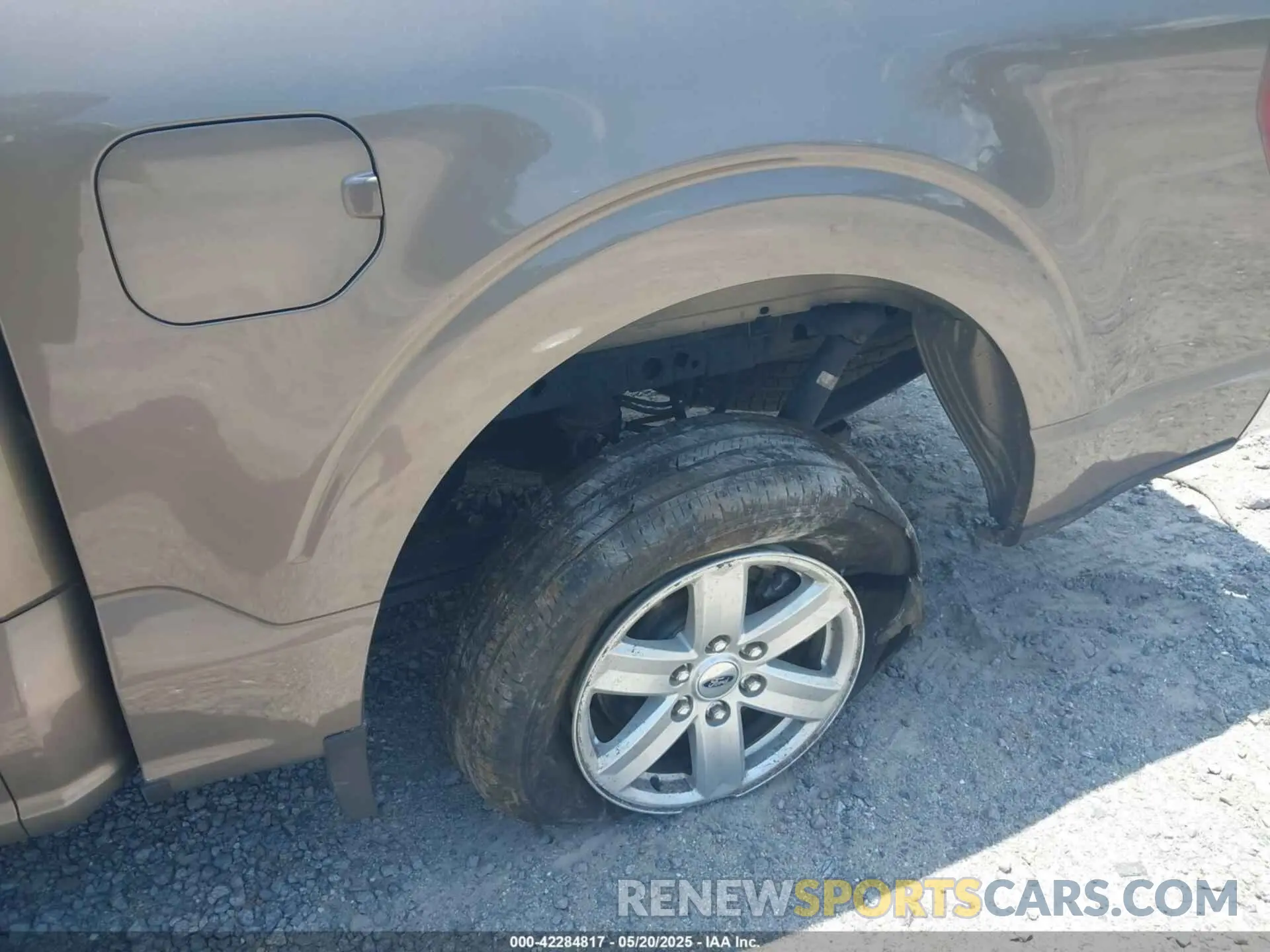 6 Photograph of a damaged car 1FTEW1C58MFB15661 FORD F-150 2021