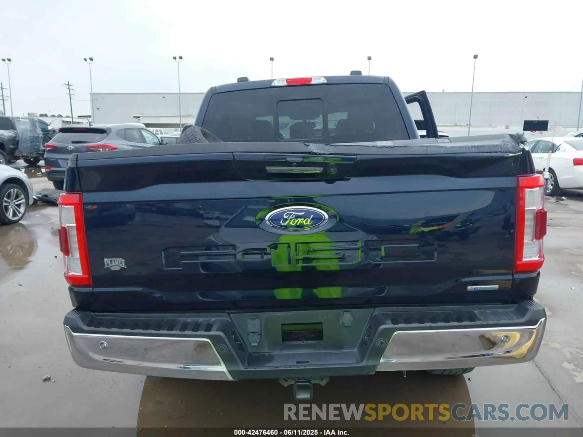 17 Photograph of a damaged car 1FTEW1C84MKE87869 FORD F-150 2021