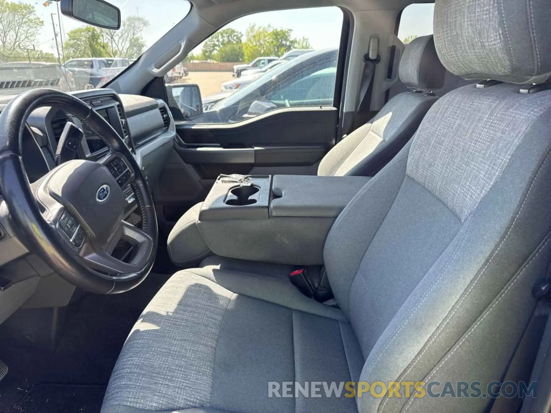 17 Photograph of a damaged car 1FTEW1CB8MFA73434 FORD F-150 2021