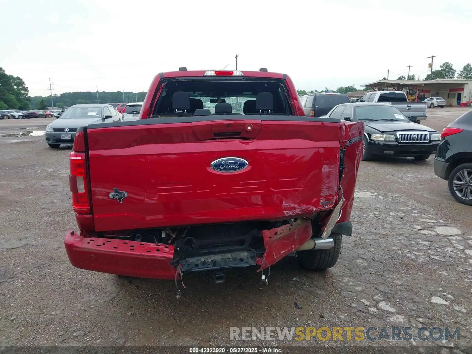 17 Photograph of a damaged car 1FTEW1CP7MKE81569 FORD F-150 2021