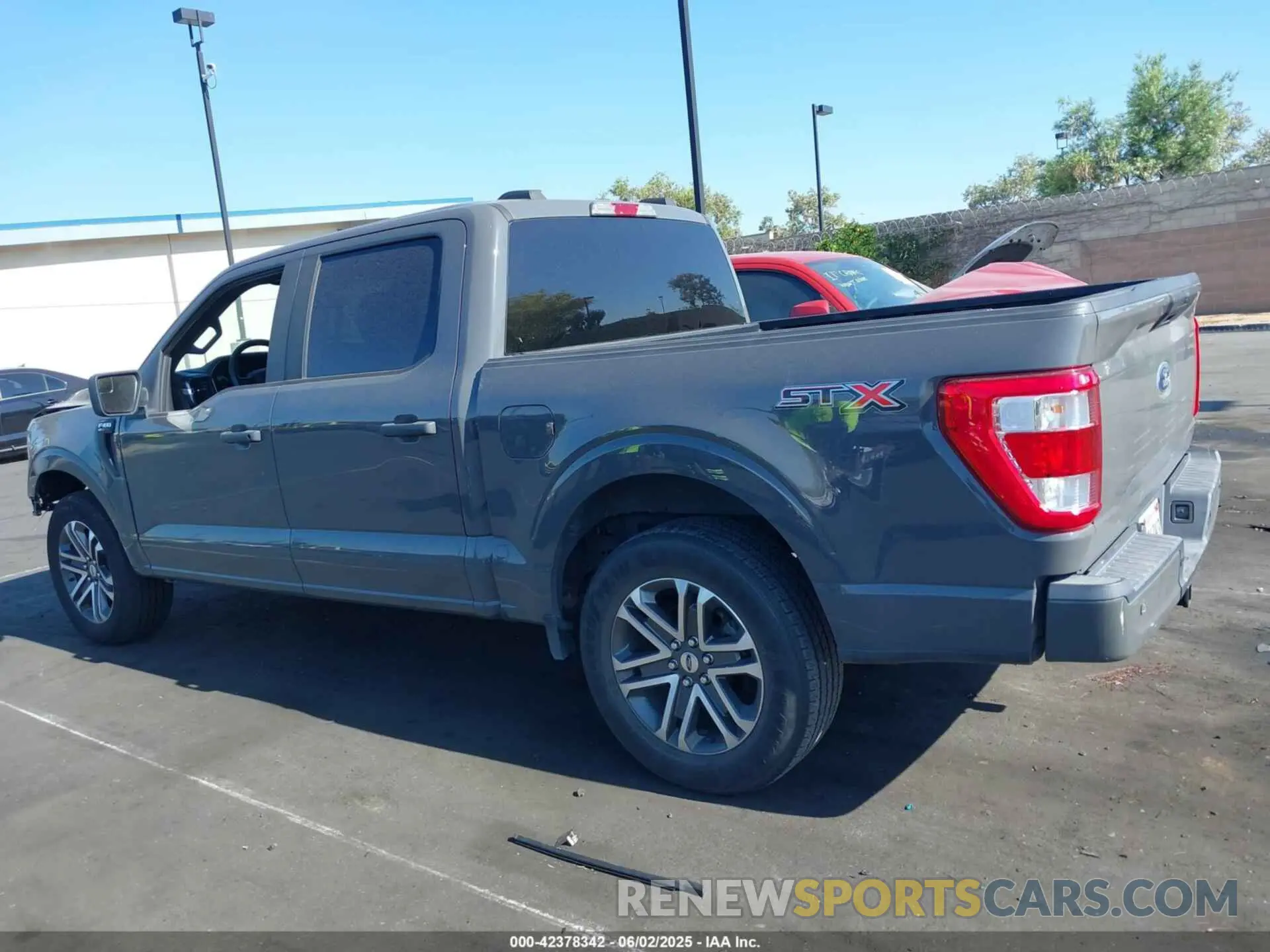 15 Photograph of a damaged car 1FTEW1CPXMFA03445 FORD F-150 2021