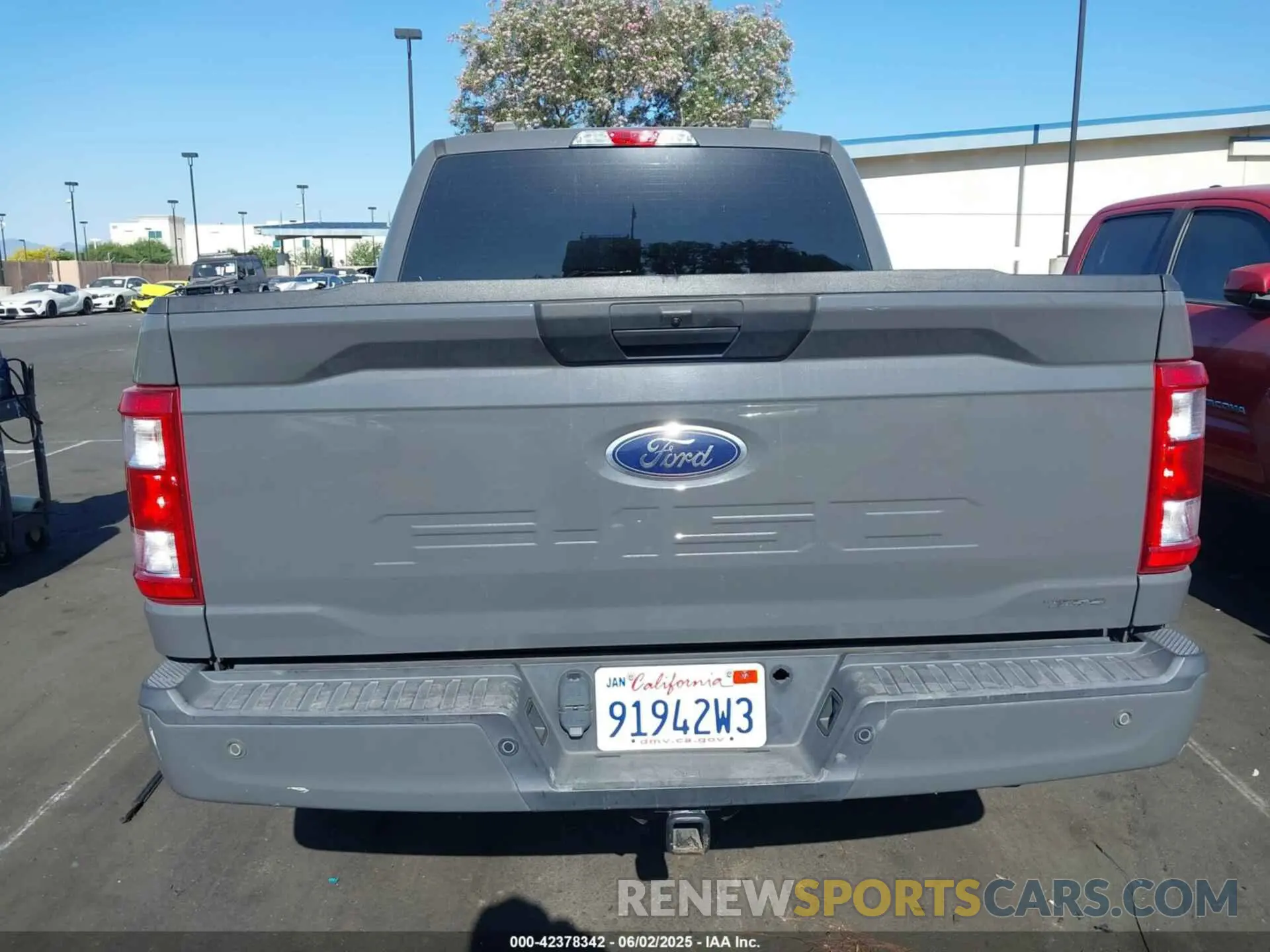 17 Photograph of a damaged car 1FTEW1CPXMFA03445 FORD F-150 2021