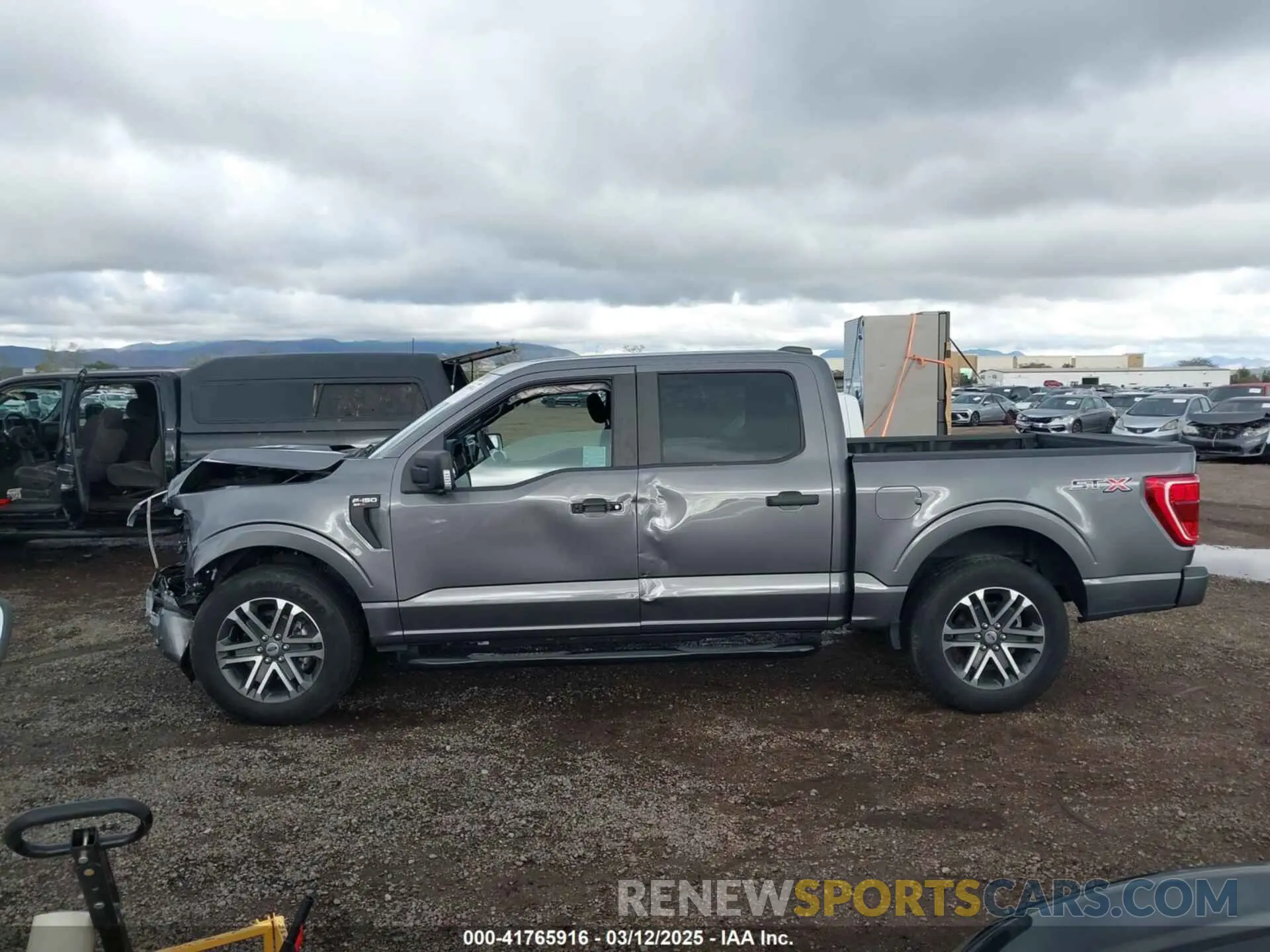 14 Photograph of a damaged car 1FTEW1CPXMFC34281 FORD F-150 2021