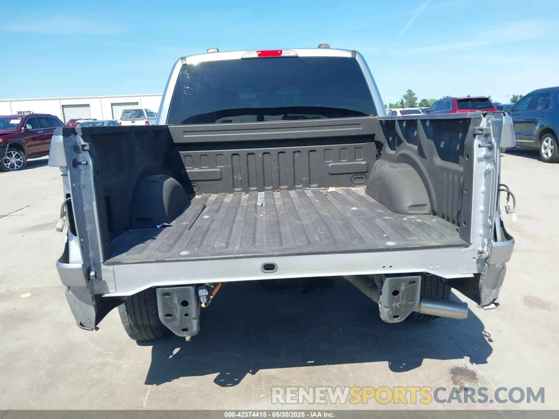 6 Photograph of a damaged car 1FTEW1CPXMFD00876 FORD F-150 2021