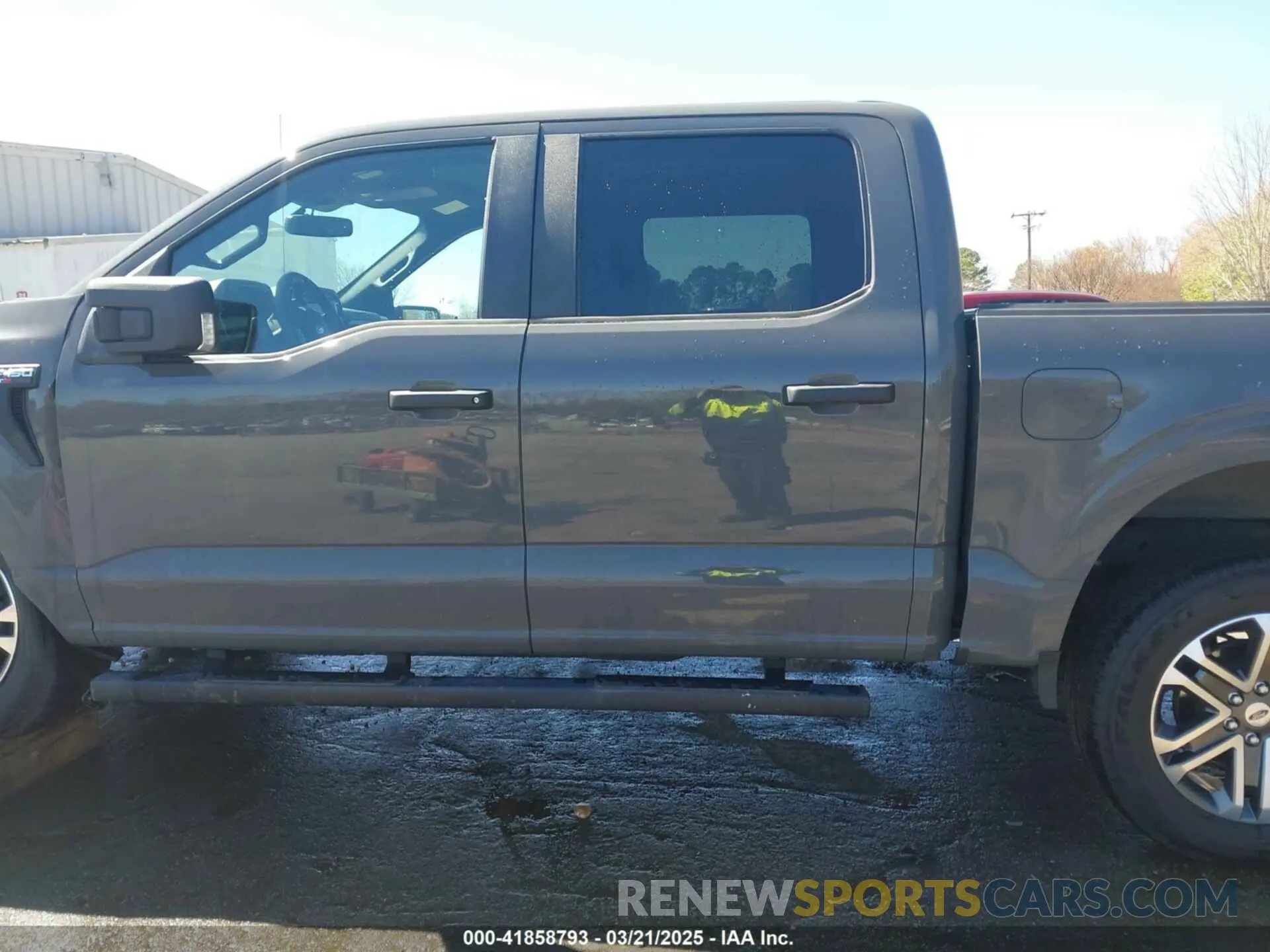 14 Photograph of a damaged car 1FTEW1EP0MFA56166 FORD F-150 2021