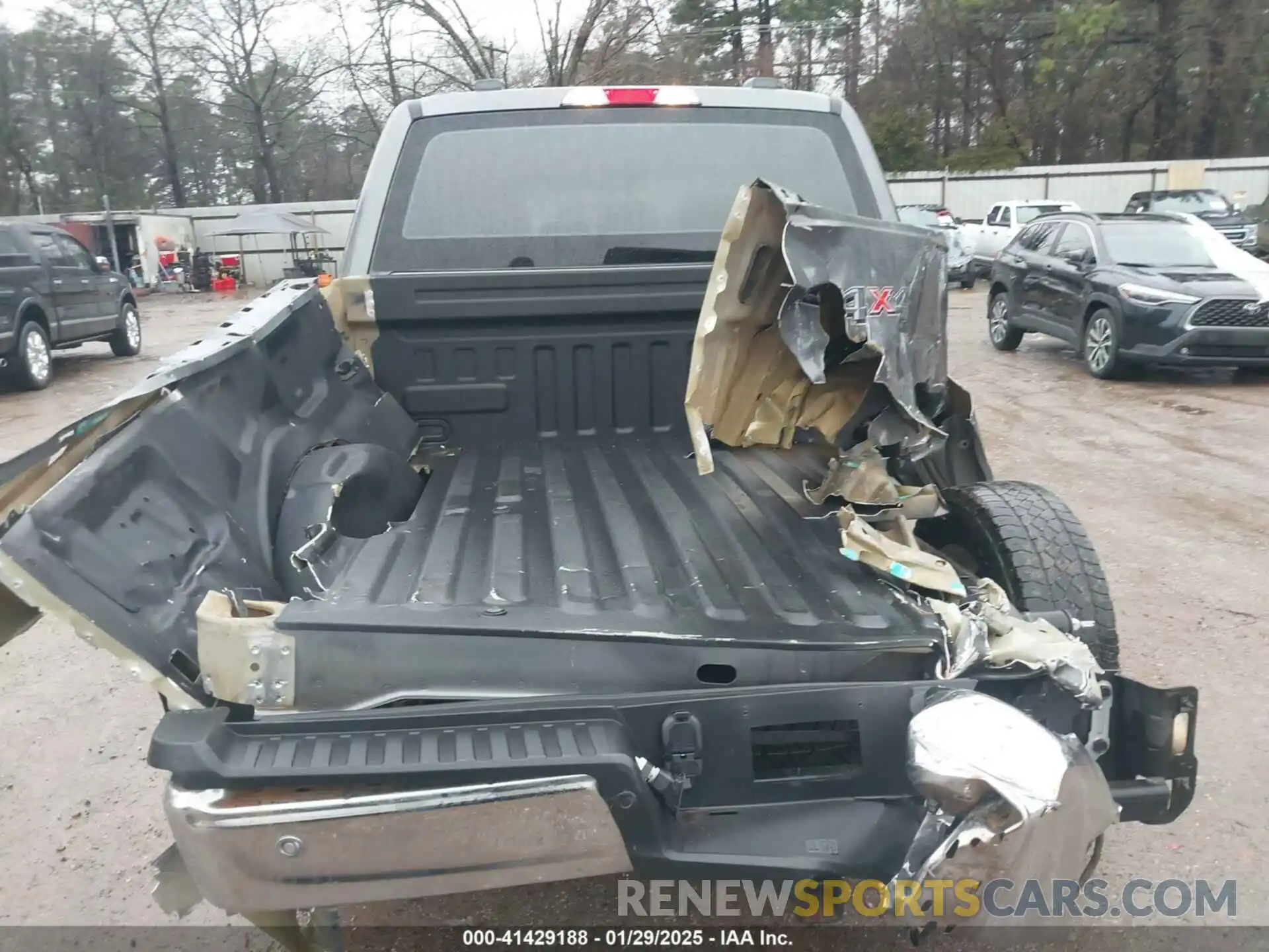 17 Photograph of a damaged car 1FTEW1EP0MKE81572 FORD F-150 2021