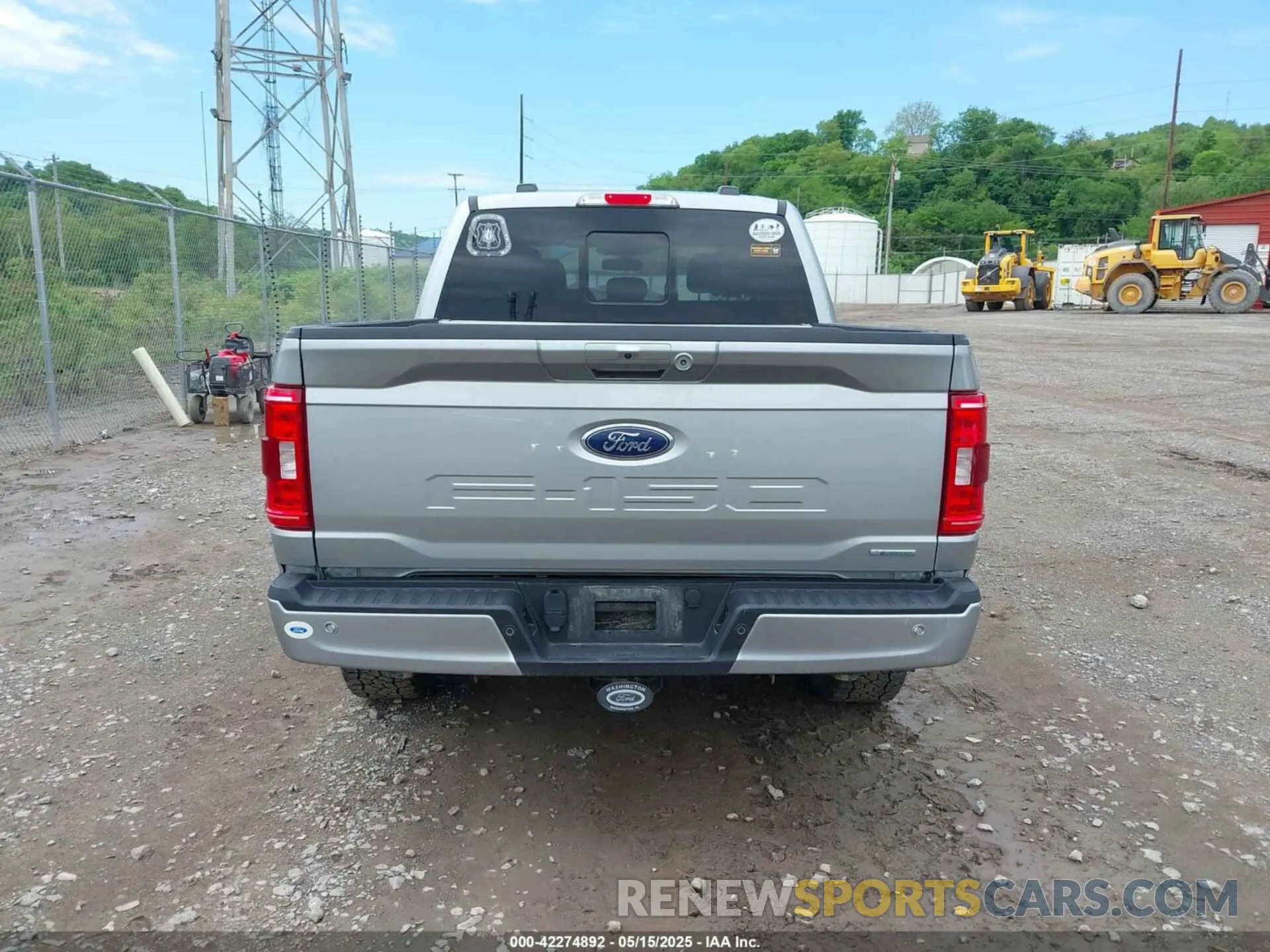 17 Photograph of a damaged car 1FTEW1EP1MKD13262 FORD F-150 2021