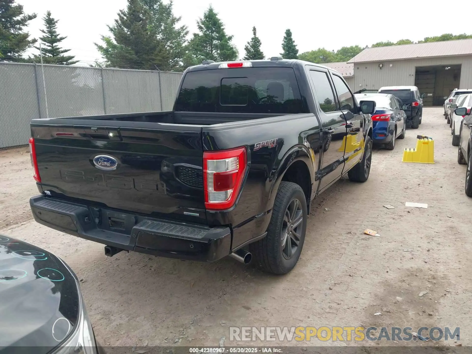 17 Photograph of a damaged car 1FTEW1EP4MFA01378 FORD F-150 2021