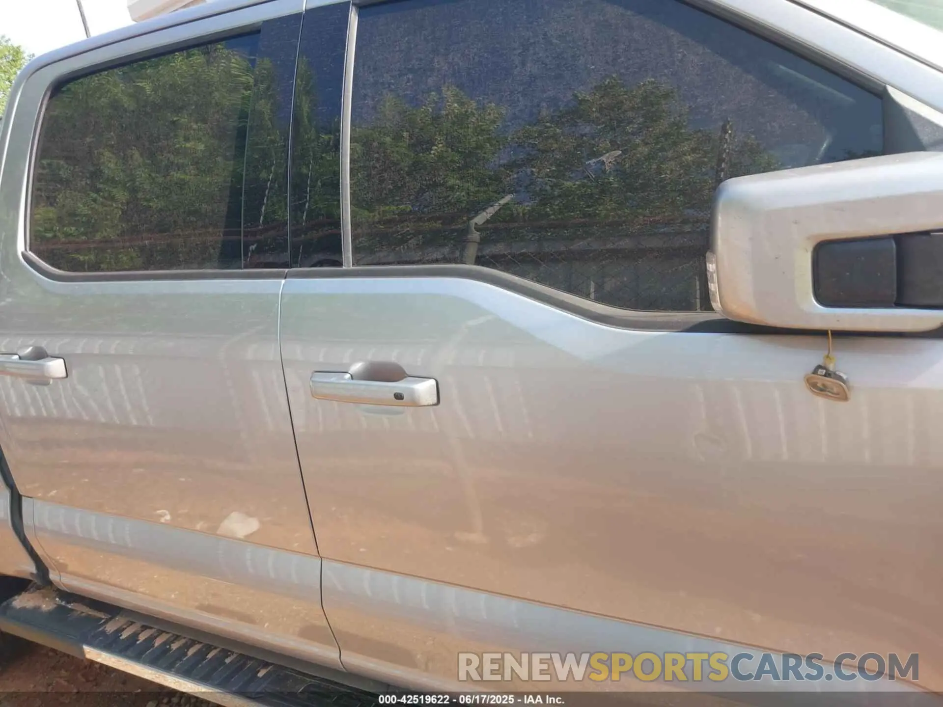 13 Photograph of a damaged car 1FTEW1EP4MFA28838 FORD F-150 2021