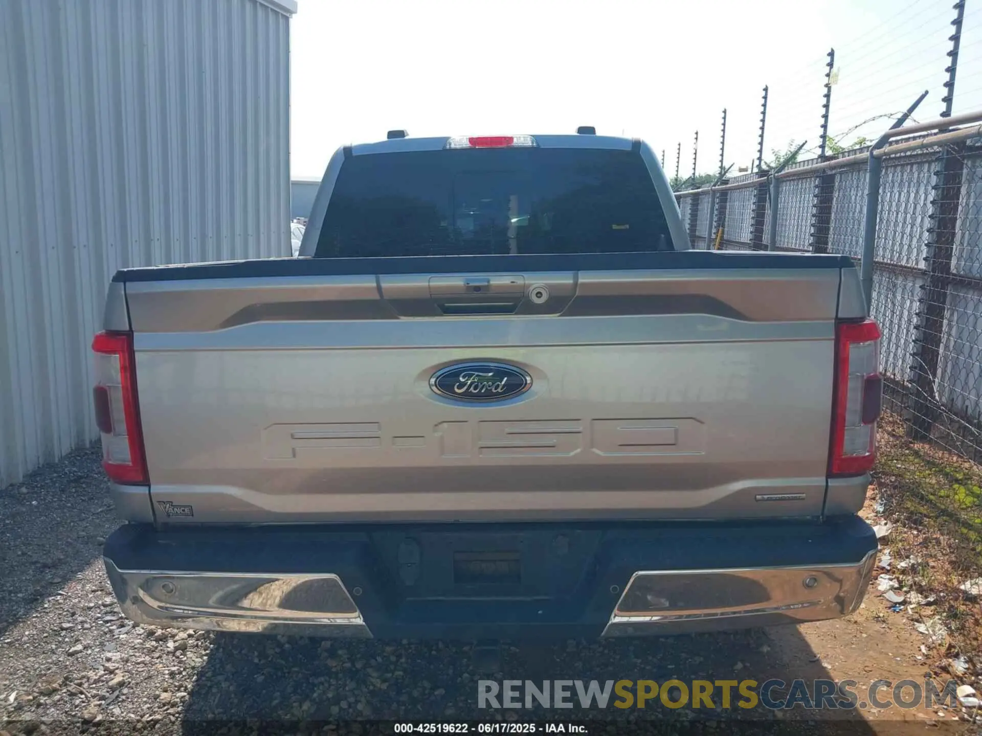 16 Photograph of a damaged car 1FTEW1EP4MFA28838 FORD F-150 2021