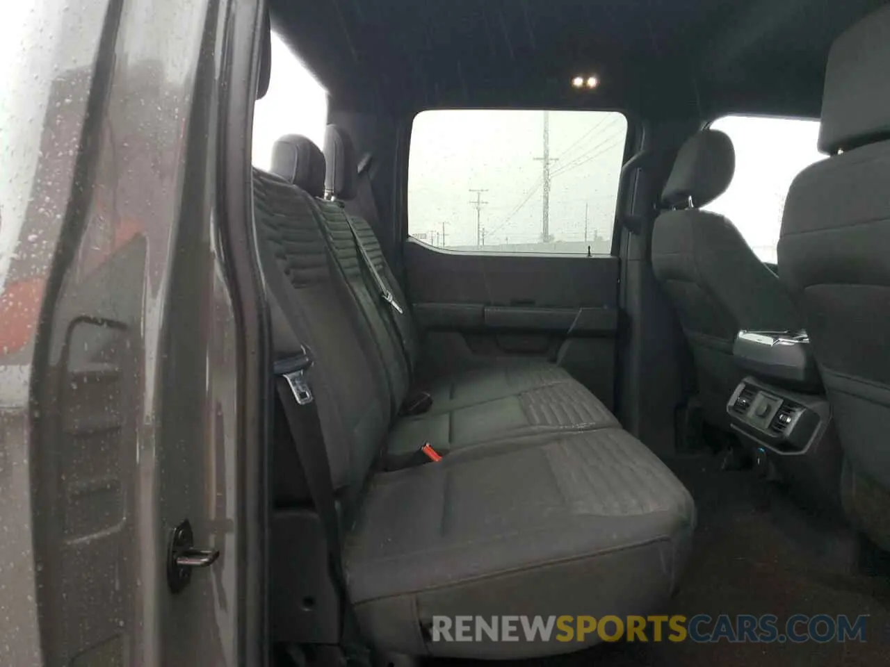 10 Photograph of a damaged car 1FTEW1EP4MKE54083 FORD F-150 2021