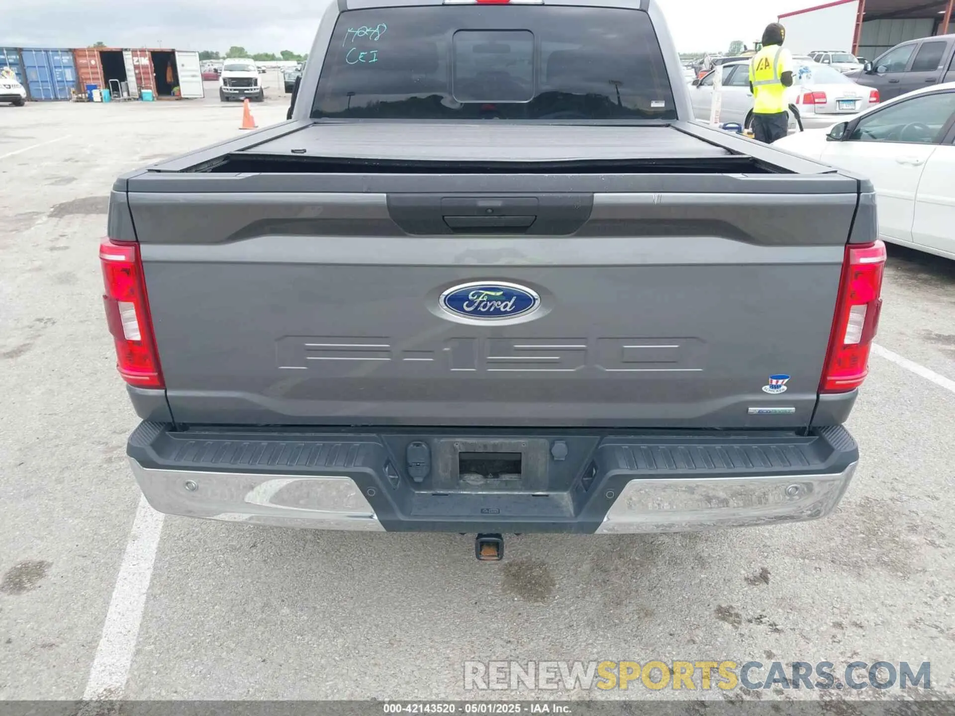 16 Photograph of a damaged car 1FTEW1EP5MFC96944 FORD F-150 2021