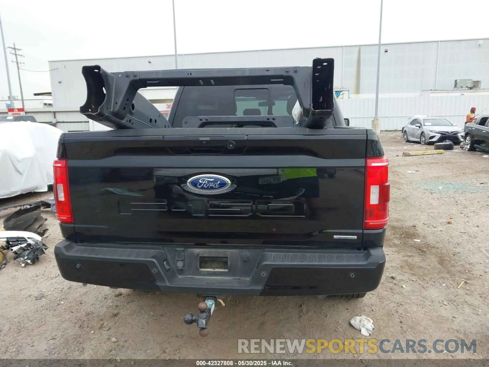 17 Photograph of a damaged car 1FTEW1EP6MFA23995 FORD F-150 2021