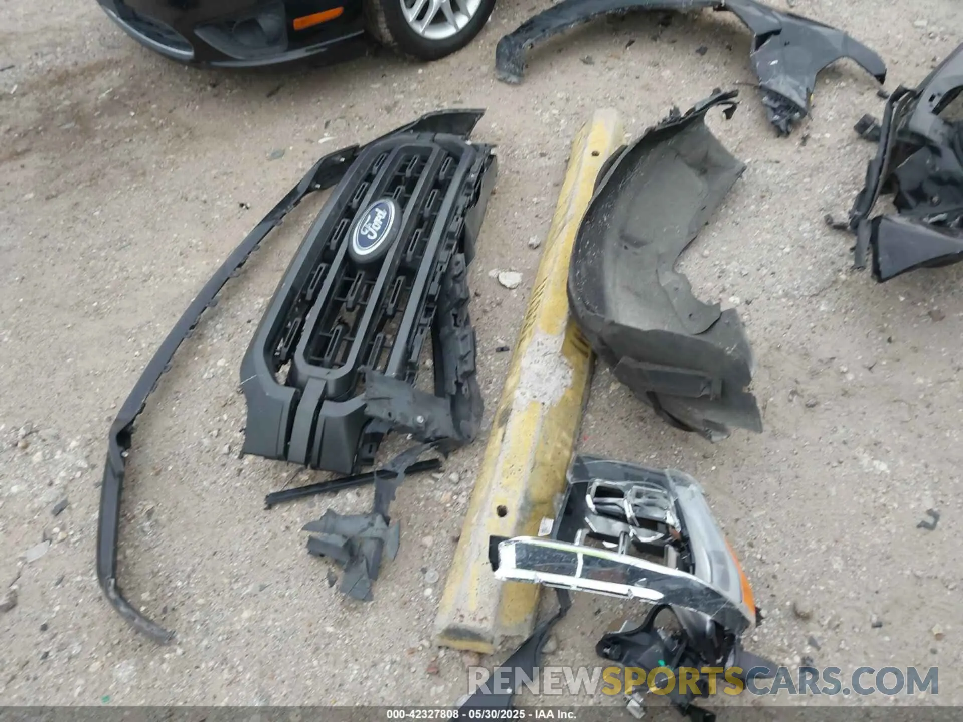 18 Photograph of a damaged car 1FTEW1EP6MFA23995 FORD F-150 2021
