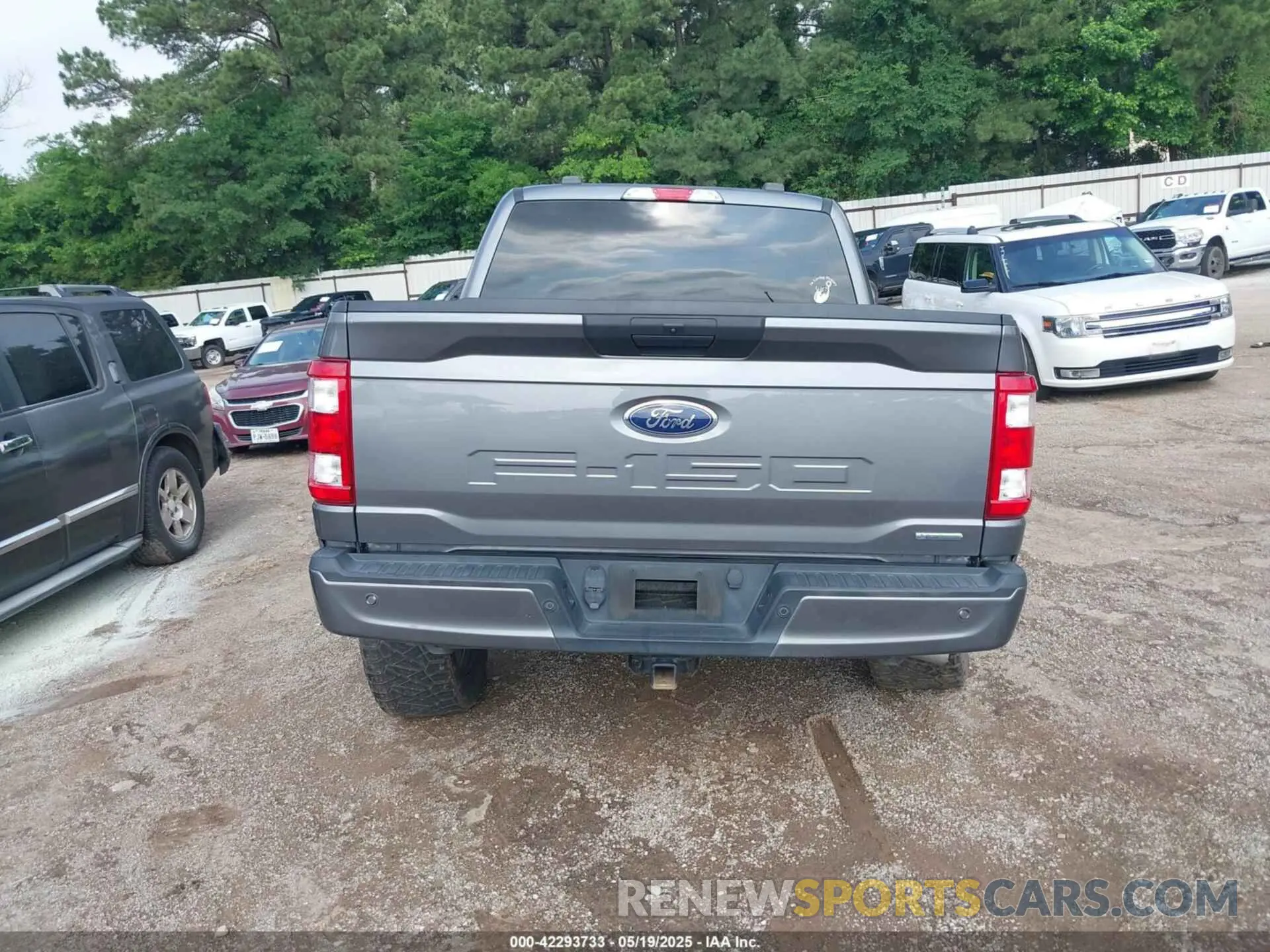 16 Photograph of a damaged car 1FTEW1EP8MKE56337 FORD F-150 2021