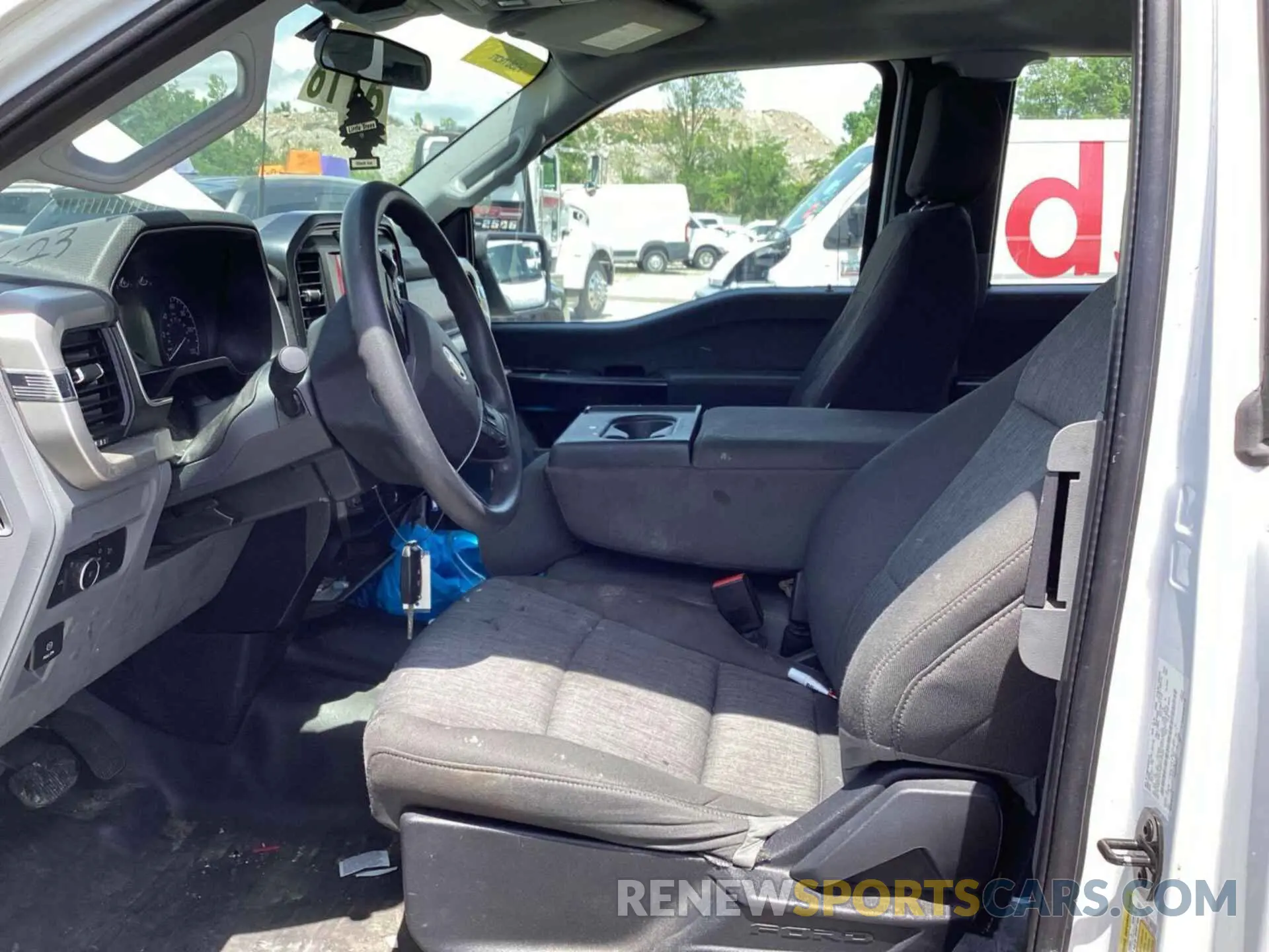 17 Photograph of a damaged car 1FTEX1C57MFC37022 FORD F-150 2021