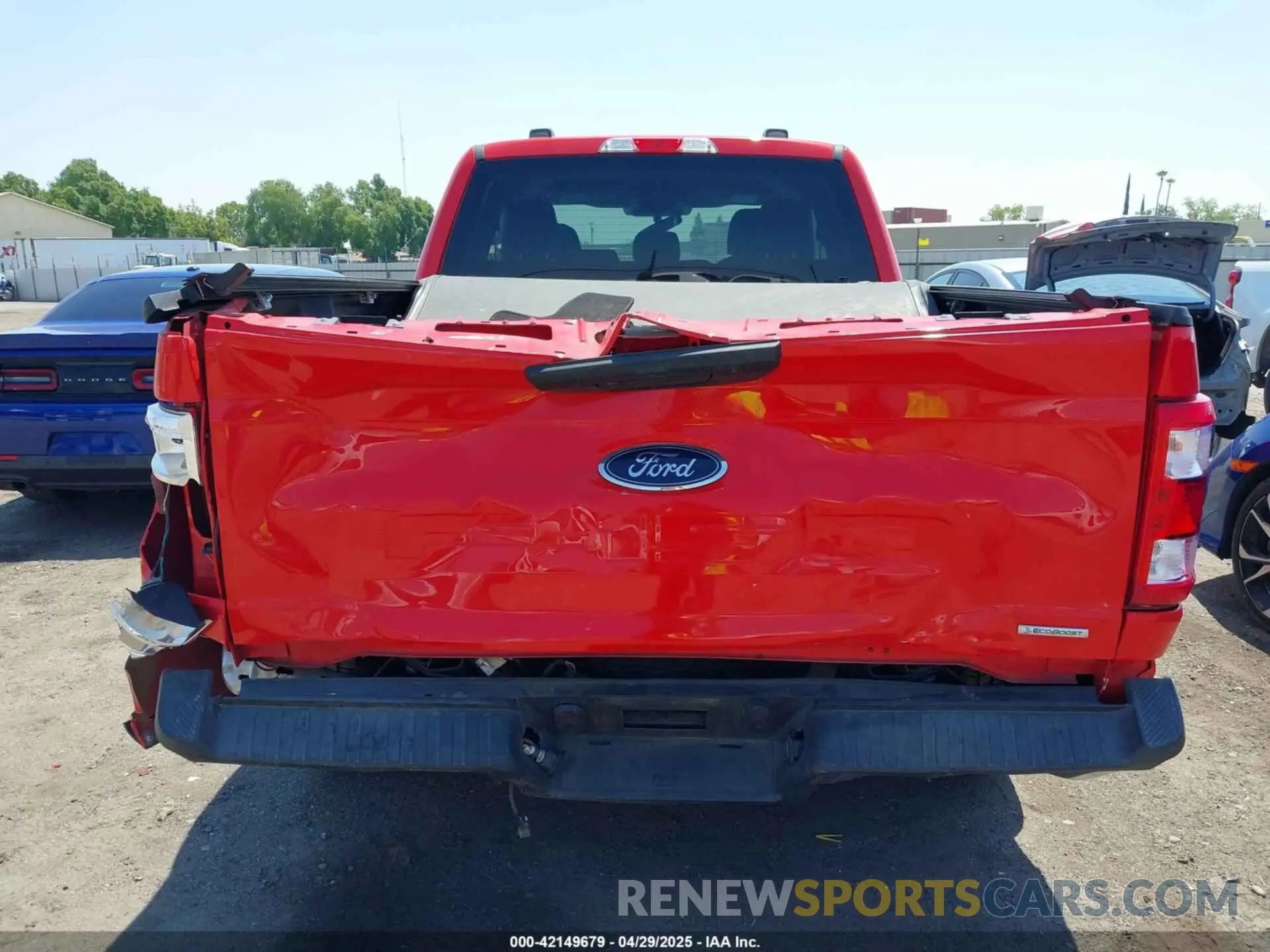 16 Photograph of a damaged car 1FTEX1C82MKE57427 FORD F-150 2021